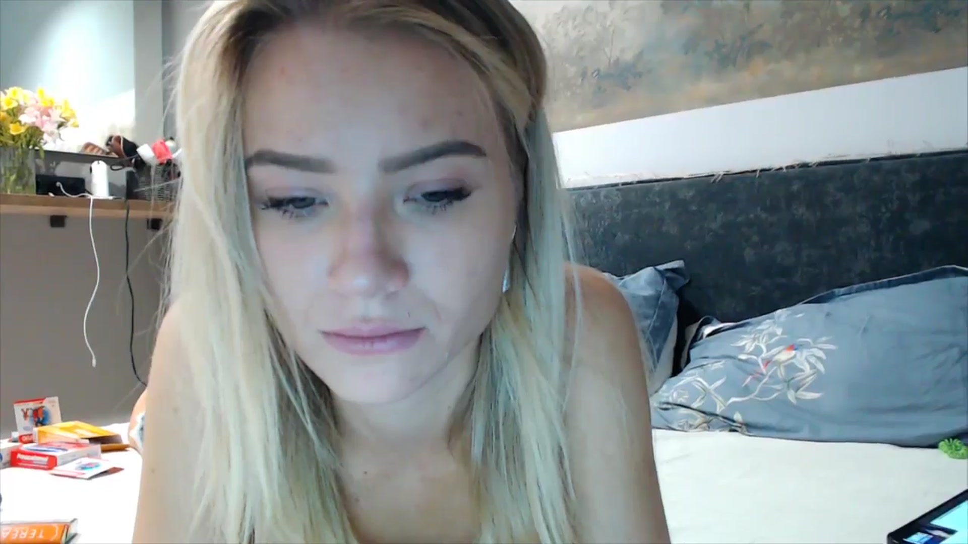 Gallery image thumbnail from fiancee's myfreecams stream on, 10/22/2025, 01:57 image 11 of 20