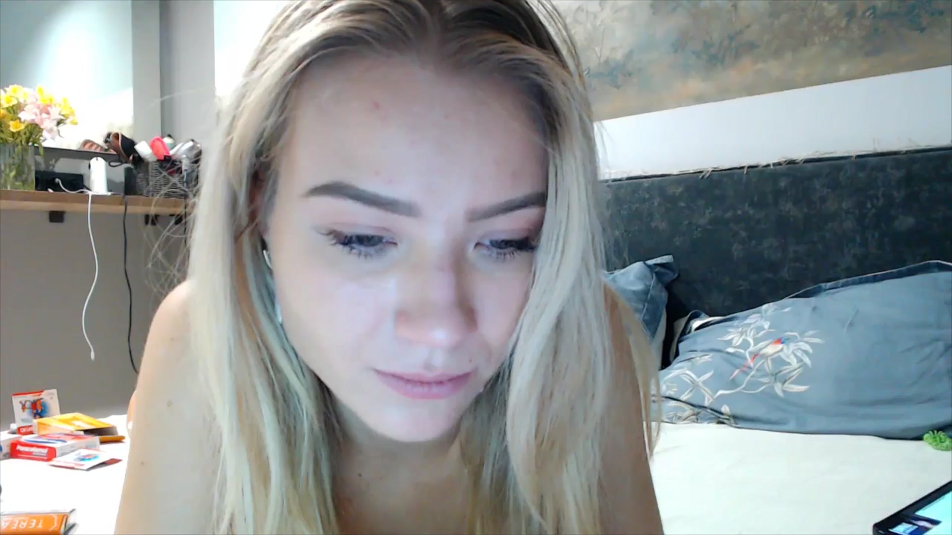 Gallery image thumbnail from fiancee's myfreecams stream on, 10/22/2025, 01:57 image 12 of 20
