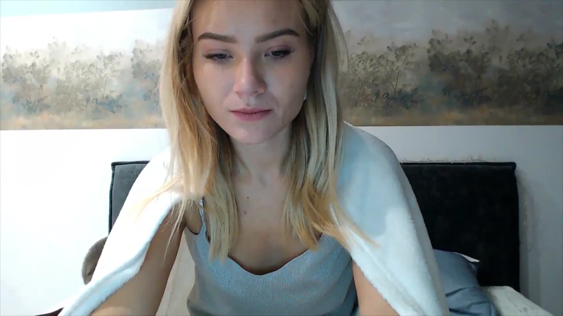 Gallery image thumbnail from fiancee's myfreecams stream on, 10/22/2025, 03:40 image 19 of 20