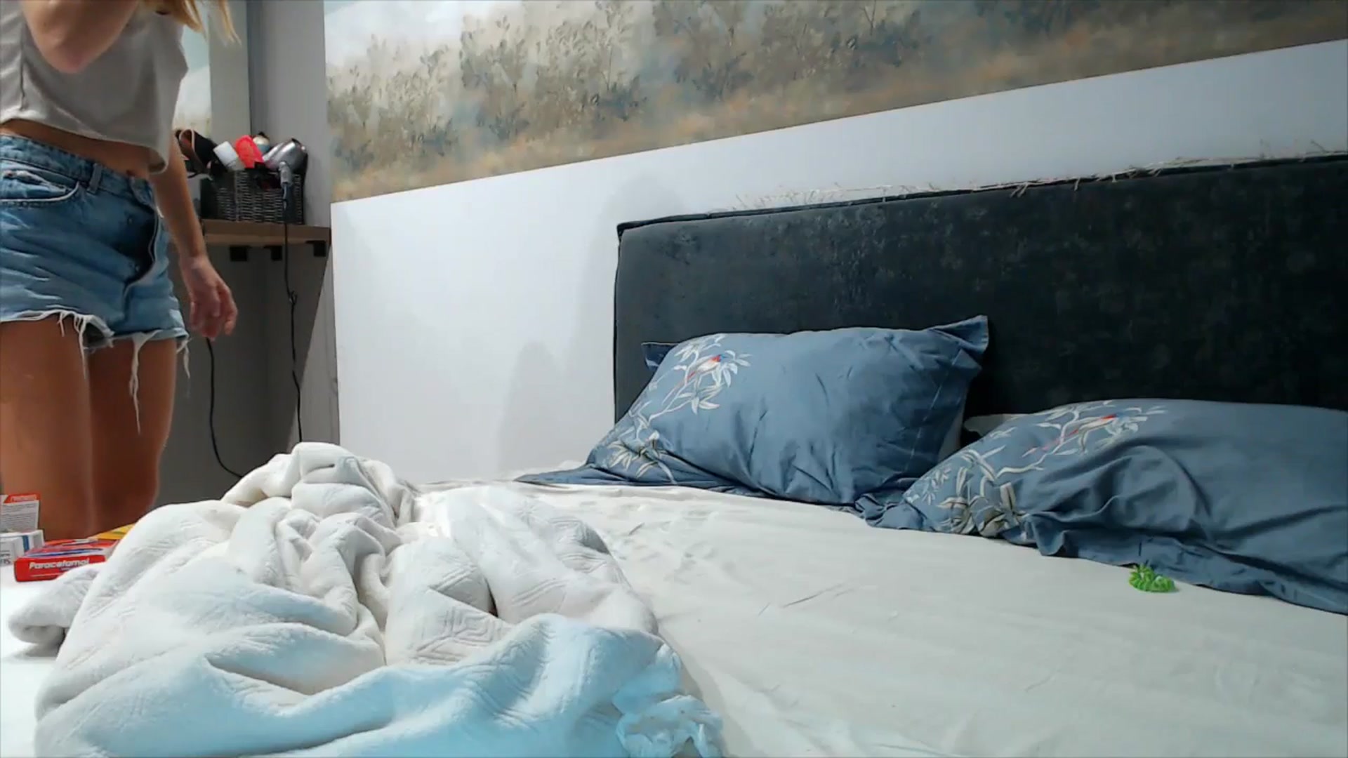 Gallery image thumbnail from fiancee's myfreecams stream on, 10/22/2025, 03:40 image 14 of 20