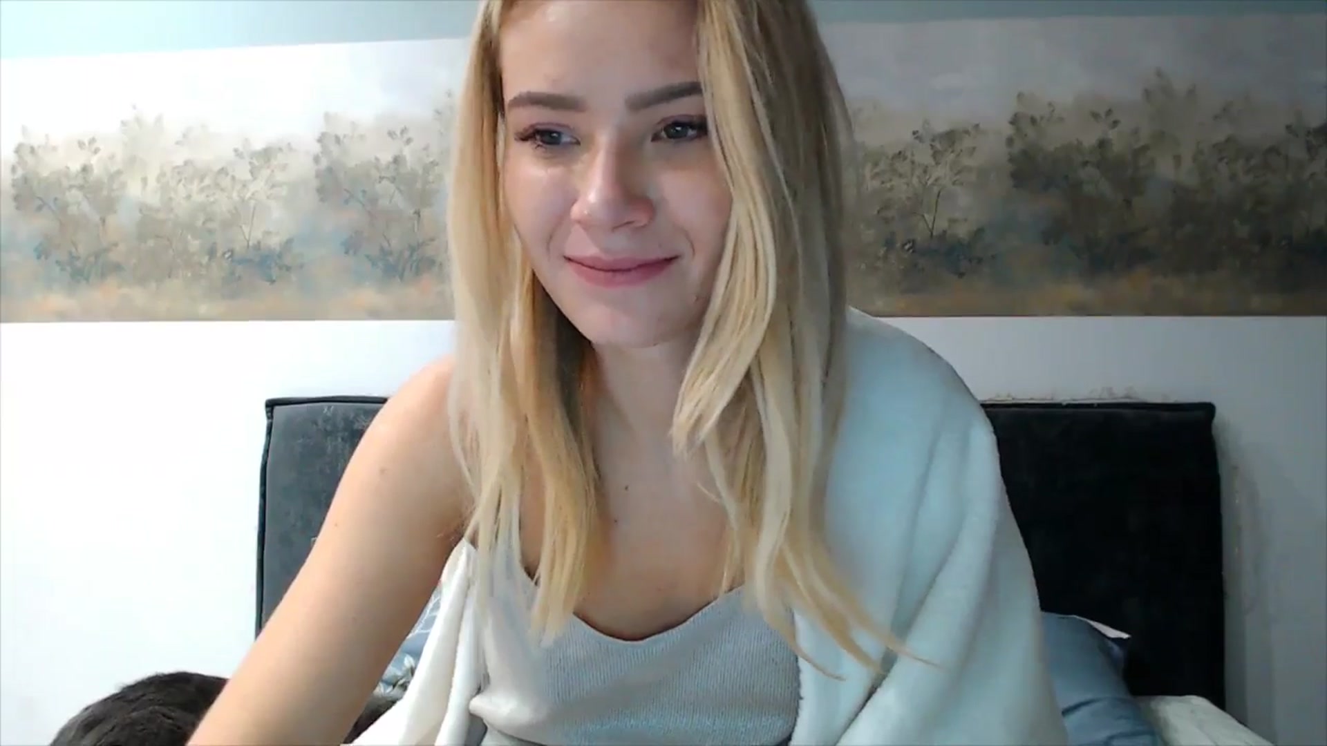 Gallery image thumbnail from fiancee's myfreecams stream on, 10/22/2025, 03:40 image 17 of 20