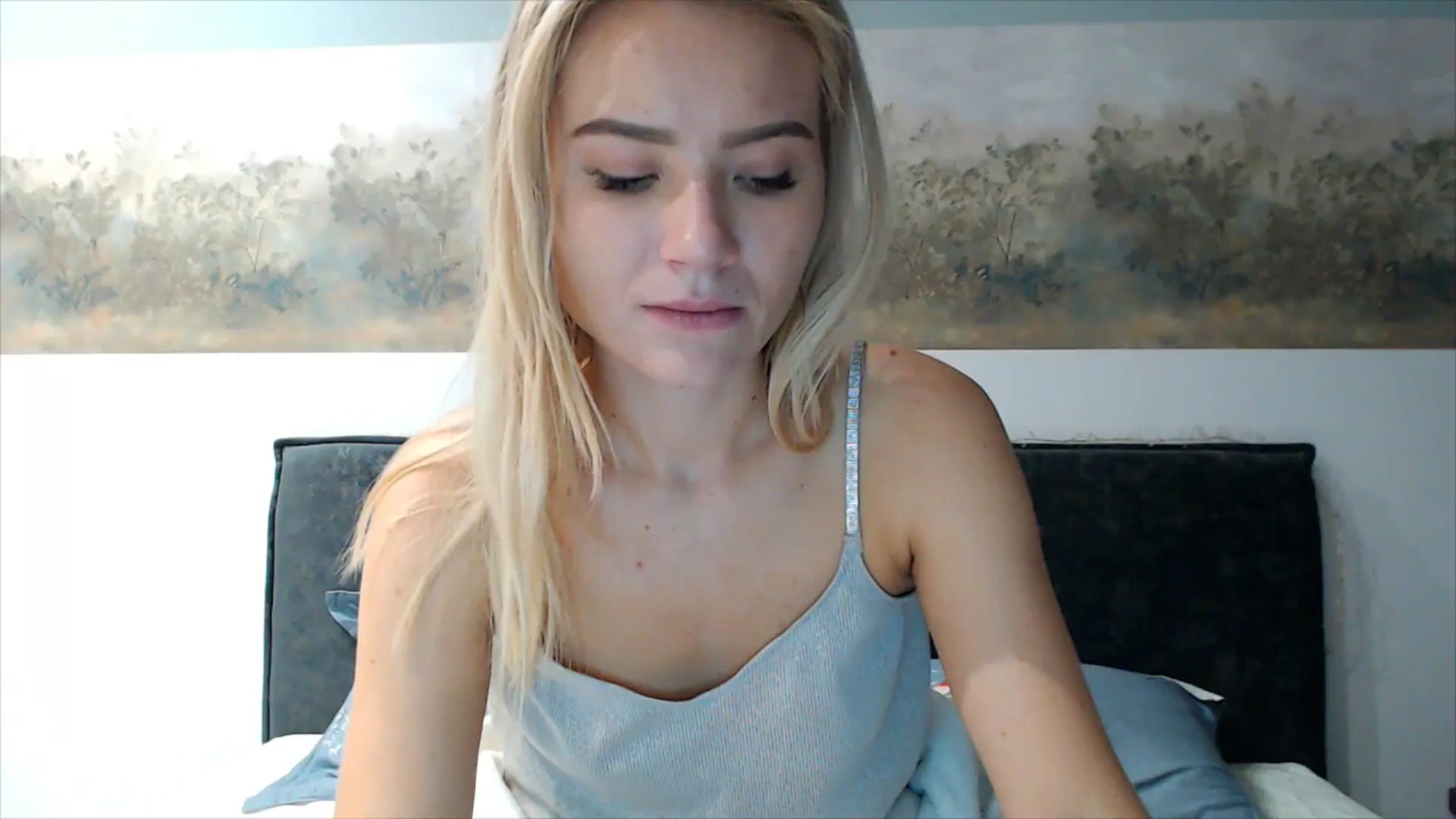 Gallery image thumbnail from fiancee's myfreecams stream on, 10/22/2025, 04:30 image 4 of 20