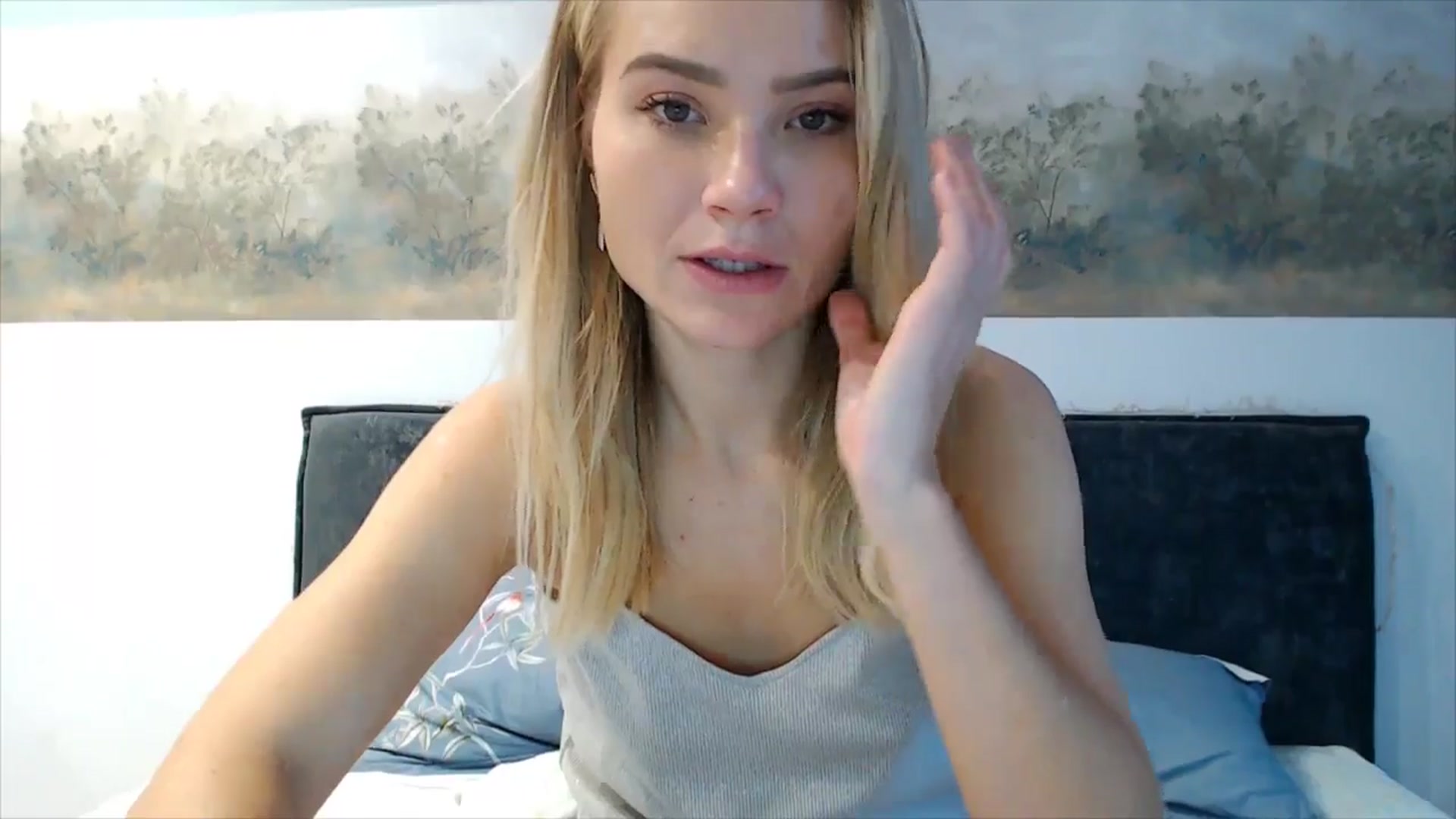 Gallery image thumbnail from fiancee's myfreecams stream on, 10/22/2025, 04:30 image 17 of 20