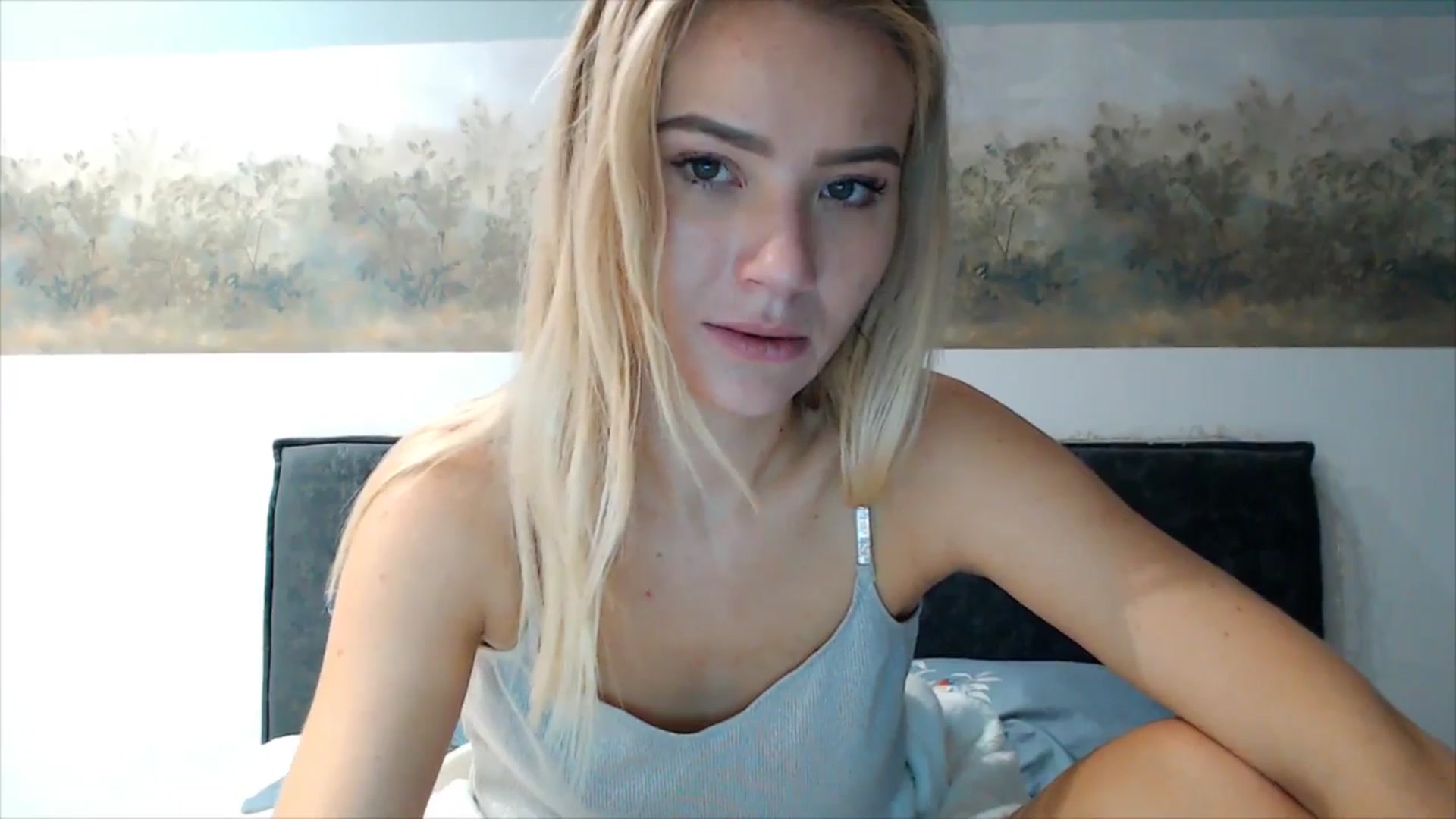 Gallery image thumbnail from fiancee's myfreecams stream on, 10/22/2025, 04:30 image 6 of 20
