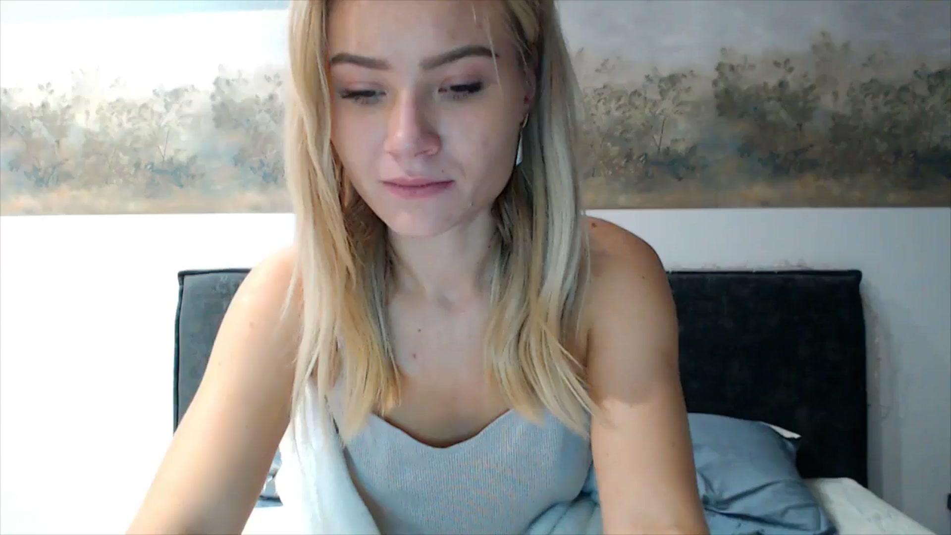 Gallery image thumbnail from fiancee's myfreecams stream on, 10/22/2025, 04:30 image 1 of 20