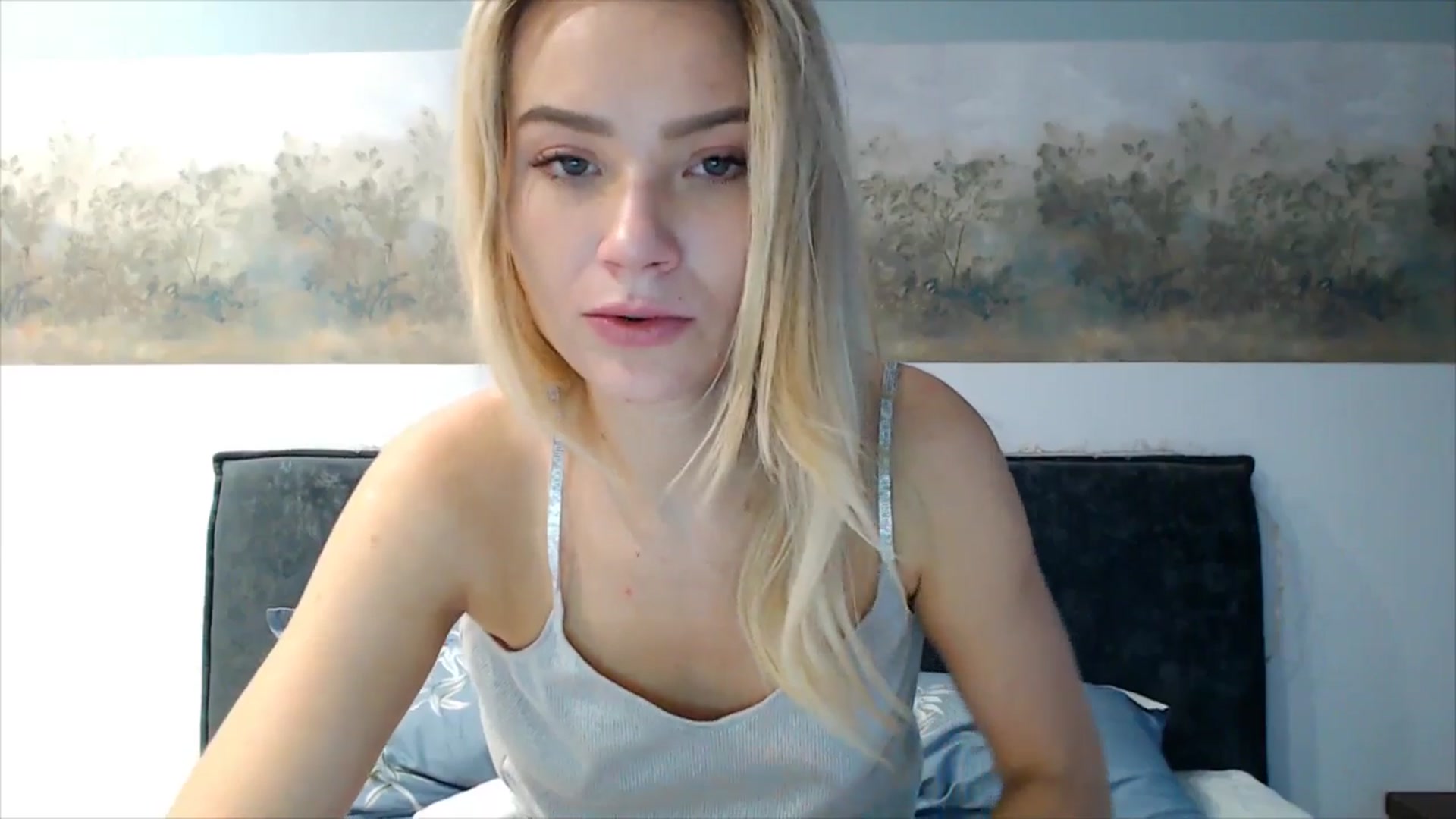 Gallery image thumbnail from fiancee's myfreecams stream on, 10/22/2025, 04:30 image 13 of 20