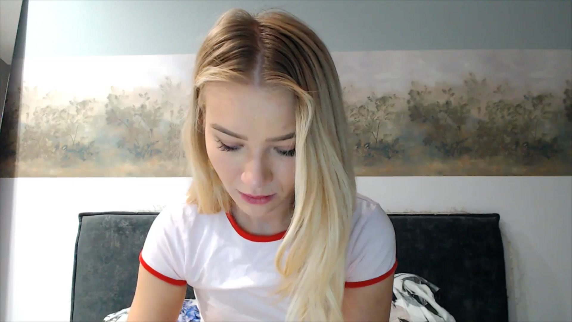 Gallery image thumbnail from fiancee's myfreecams stream on, 10/27/2025, 24:33 image 3 of 20