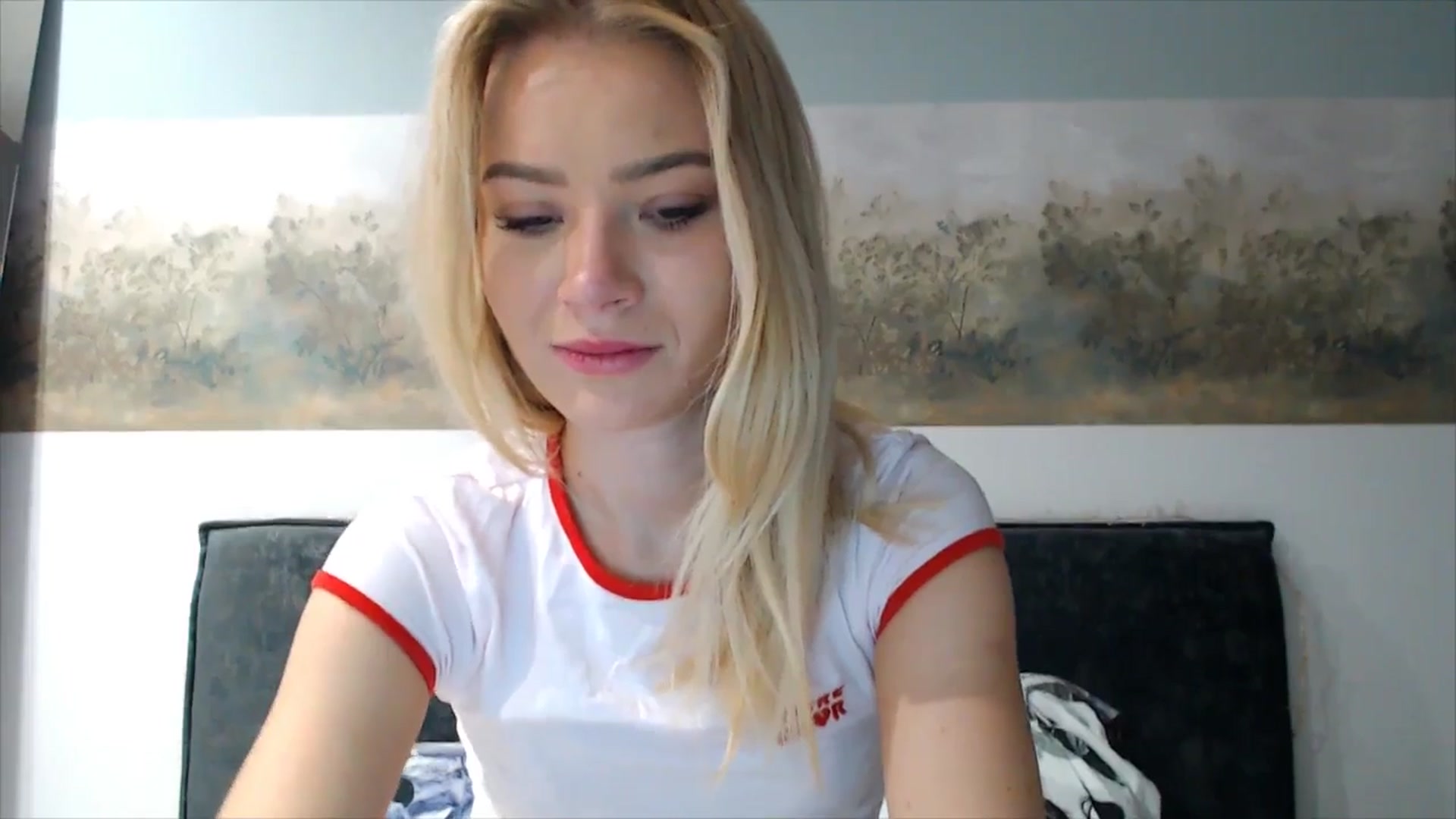 Gallery image thumbnail from fiancee's myfreecams stream on, 10/27/2025, 24:33 image 2 of 20