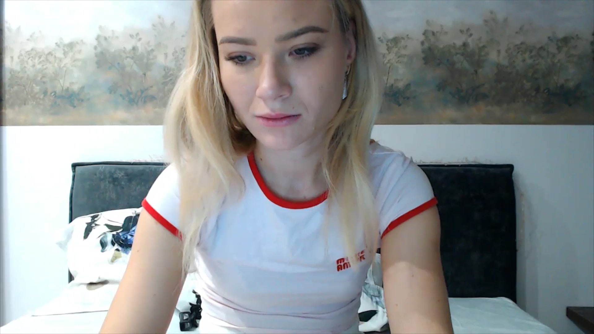 Gallery image thumbnail from fiancee's myfreecams stream on, 10/27/2025, 02:01 image 5 of 20