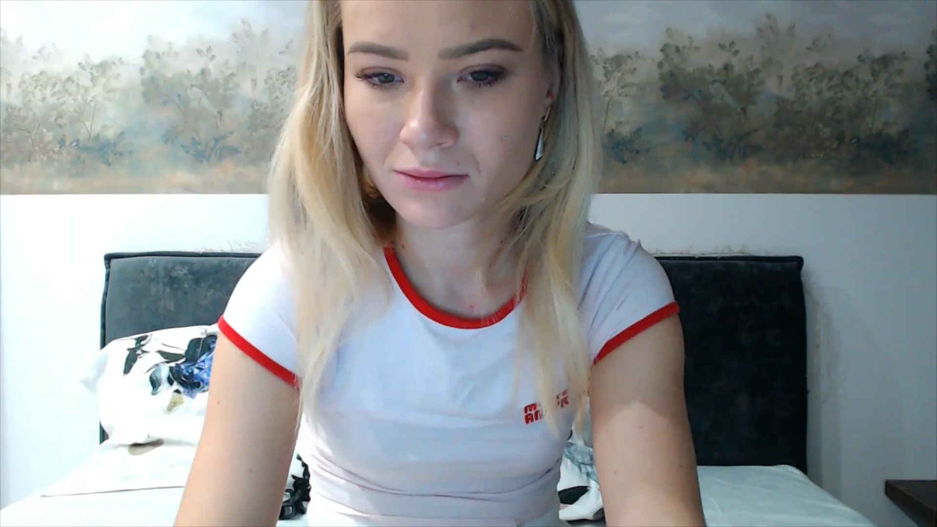 Gallery image thumbnail from fiancee's myfreecams stream on, 10/27/2025, 02:01 image 8 of 20