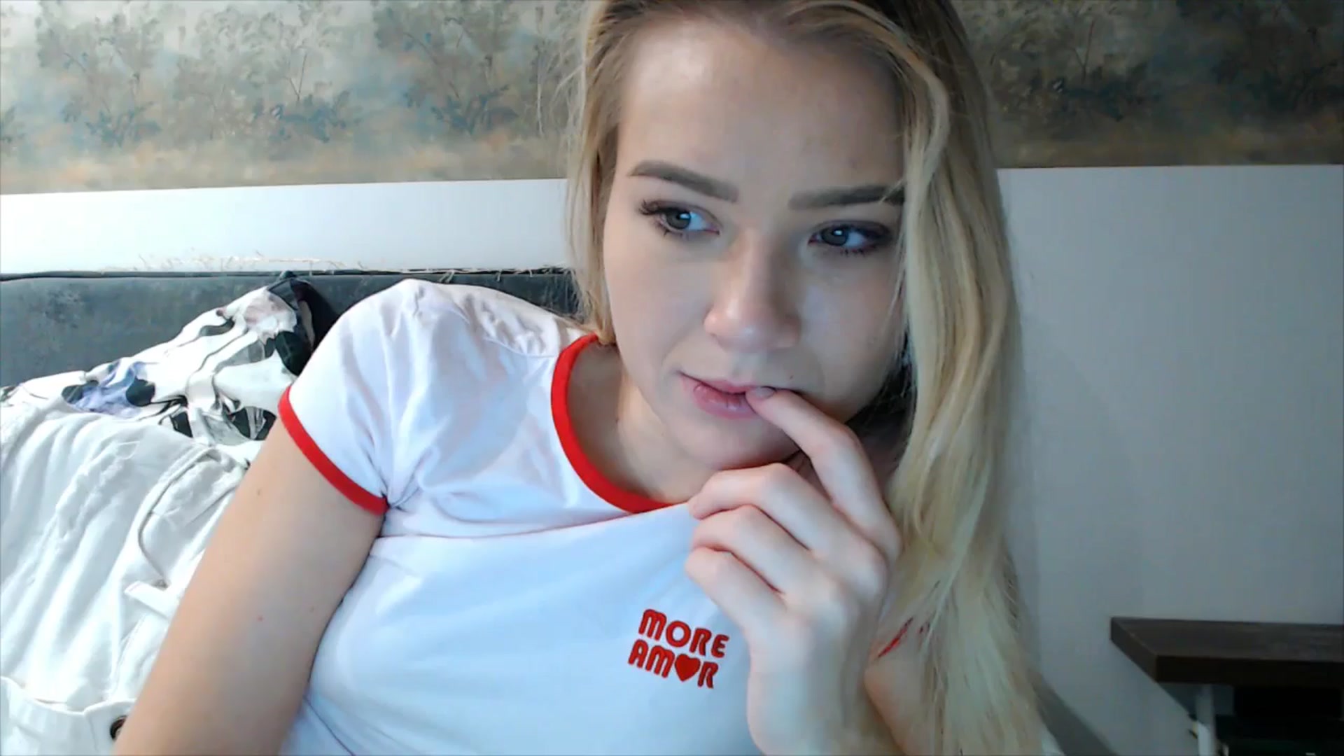 Gallery image thumbnail from fiancee's myfreecams stream on, 10/27/2025, 02:01 image 11 of 20