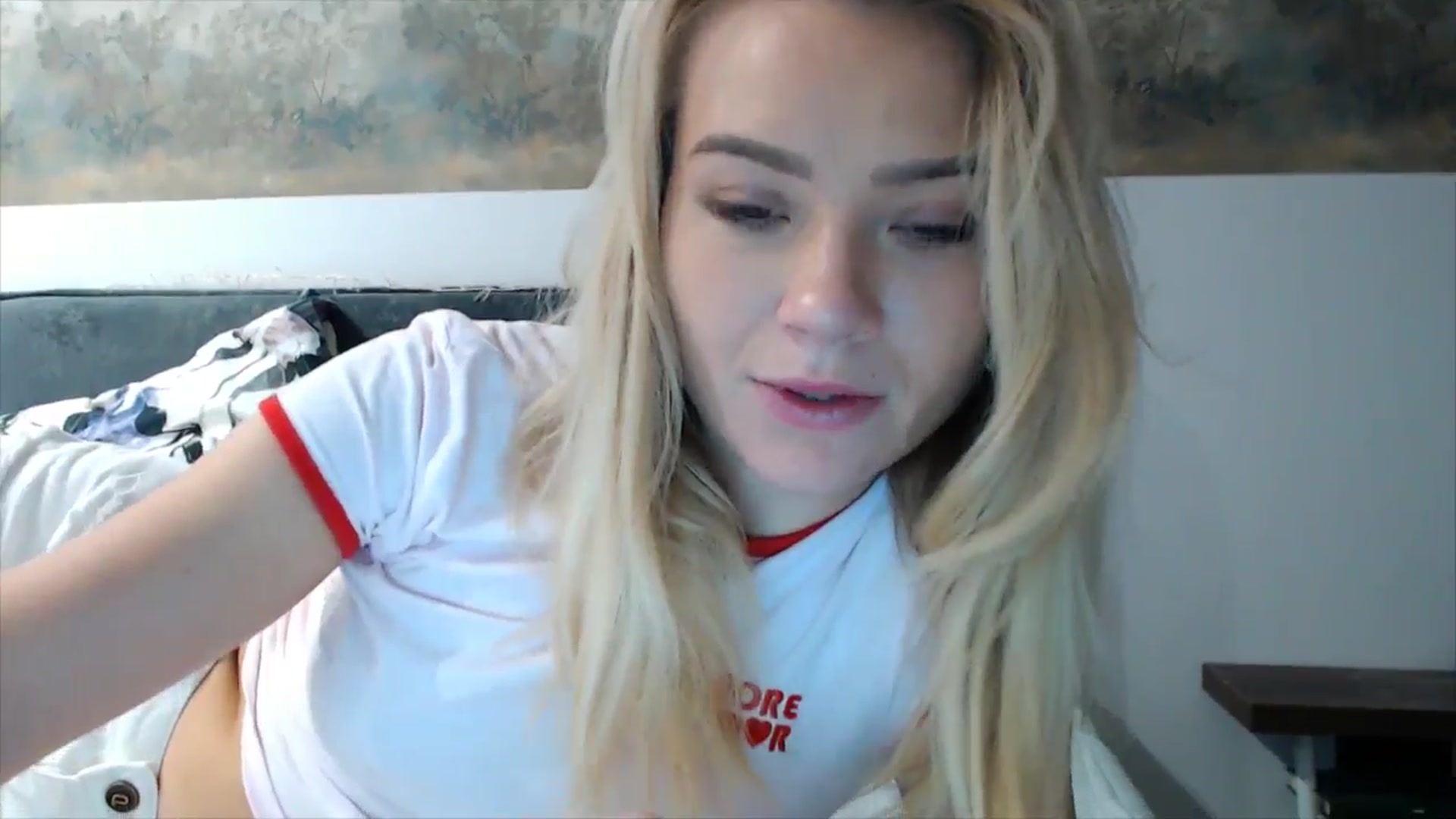 Gallery image thumbnail from fiancee's myfreecams stream on, 10/27/2025, 02:01 image 16 of 20