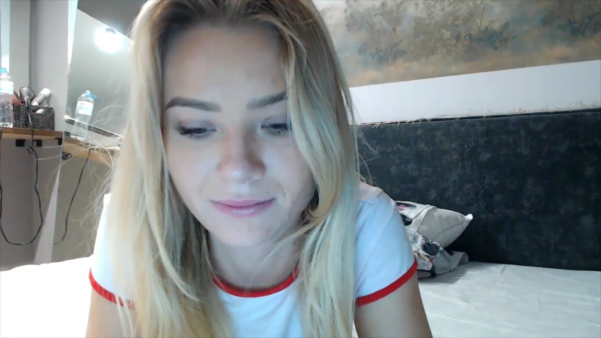 Gallery image thumbnail from fiancee's myfreecams stream on, 10/27/2025, 02:33 image 6 of 20