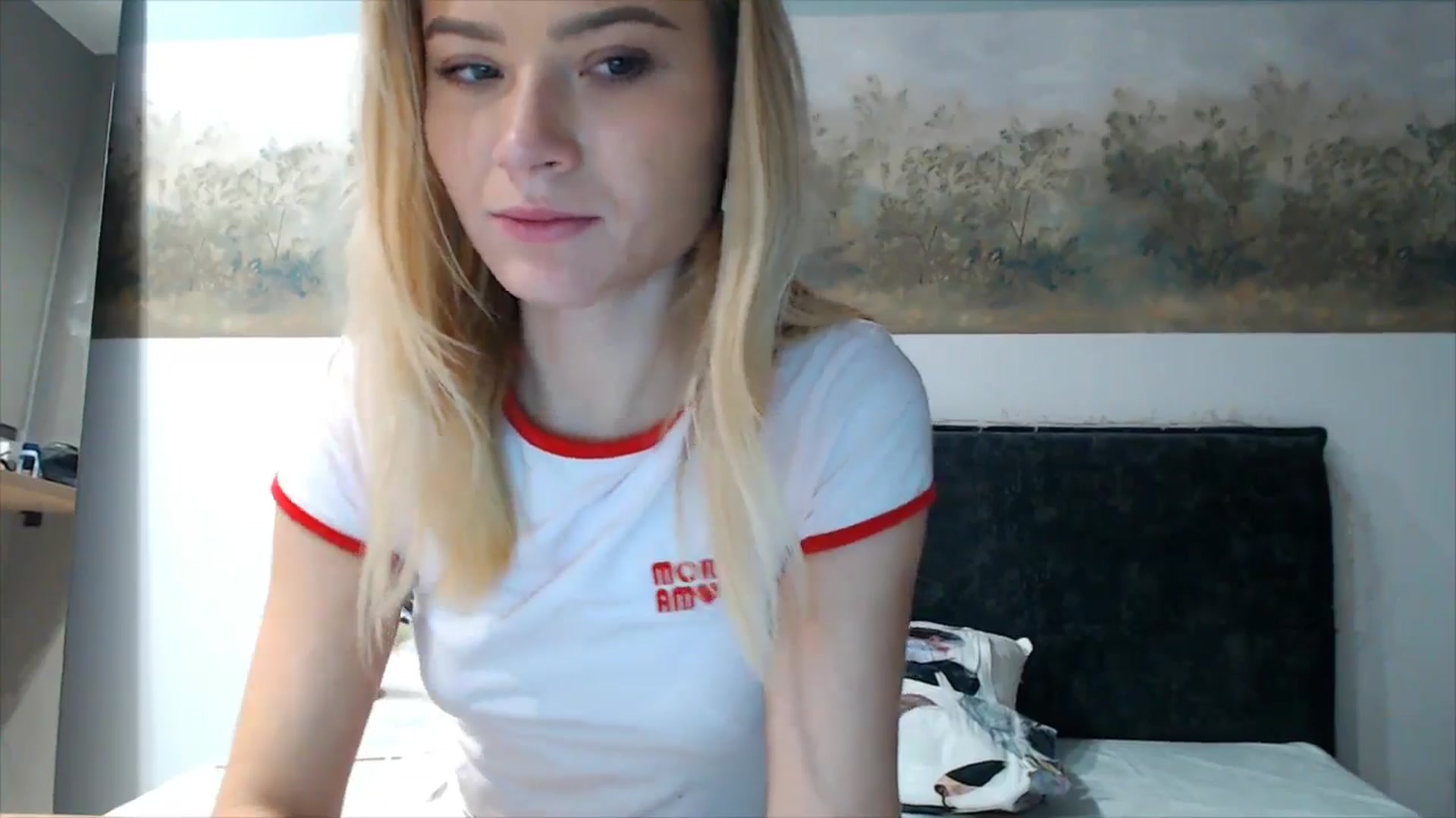 Gallery image thumbnail from fiancee's myfreecams stream on, 10/27/2025, 02:33 image 18 of 20
