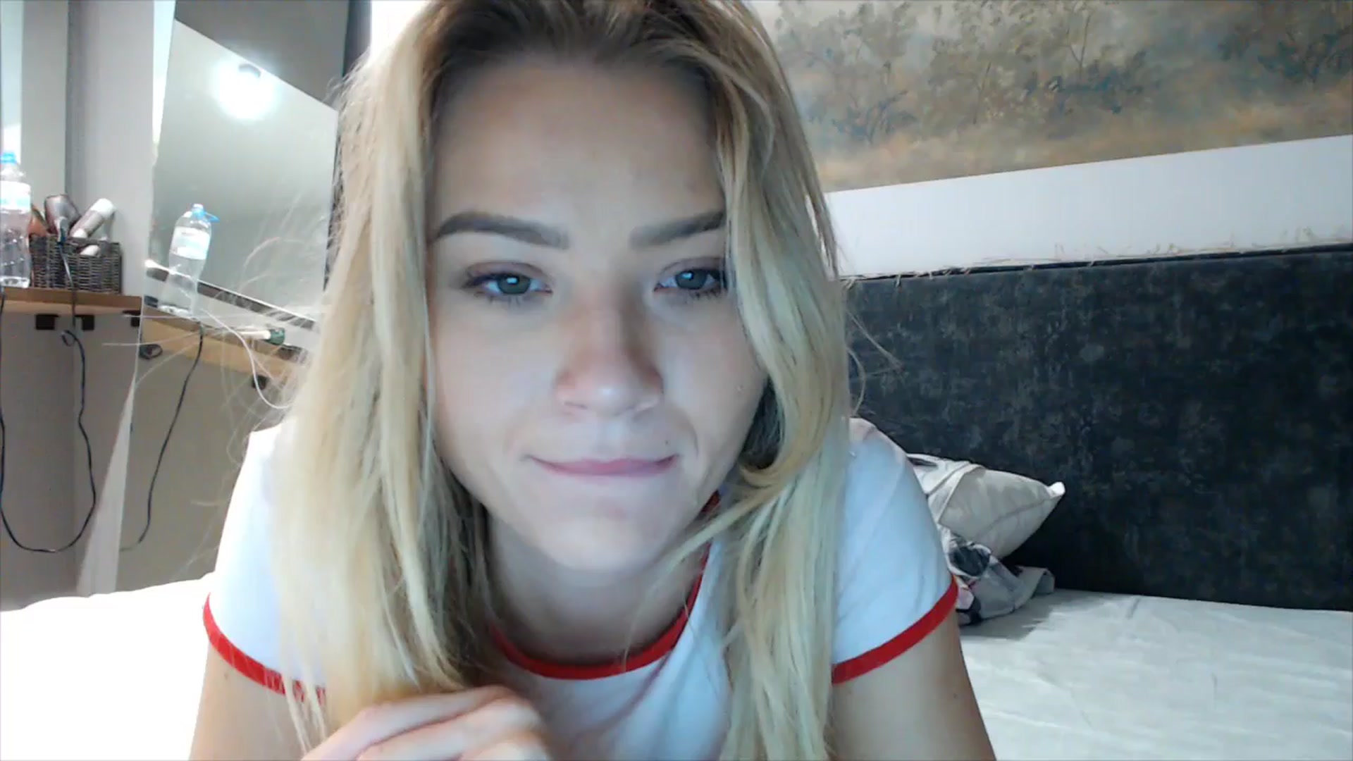 Gallery image thumbnail from fiancee's myfreecams stream on, 10/27/2025, 02:33 image 4 of 20