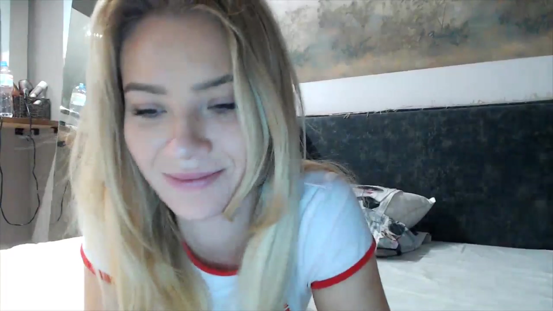 Gallery image thumbnail from fiancee's myfreecams stream on, 10/27/2025, 02:33 image 11 of 20