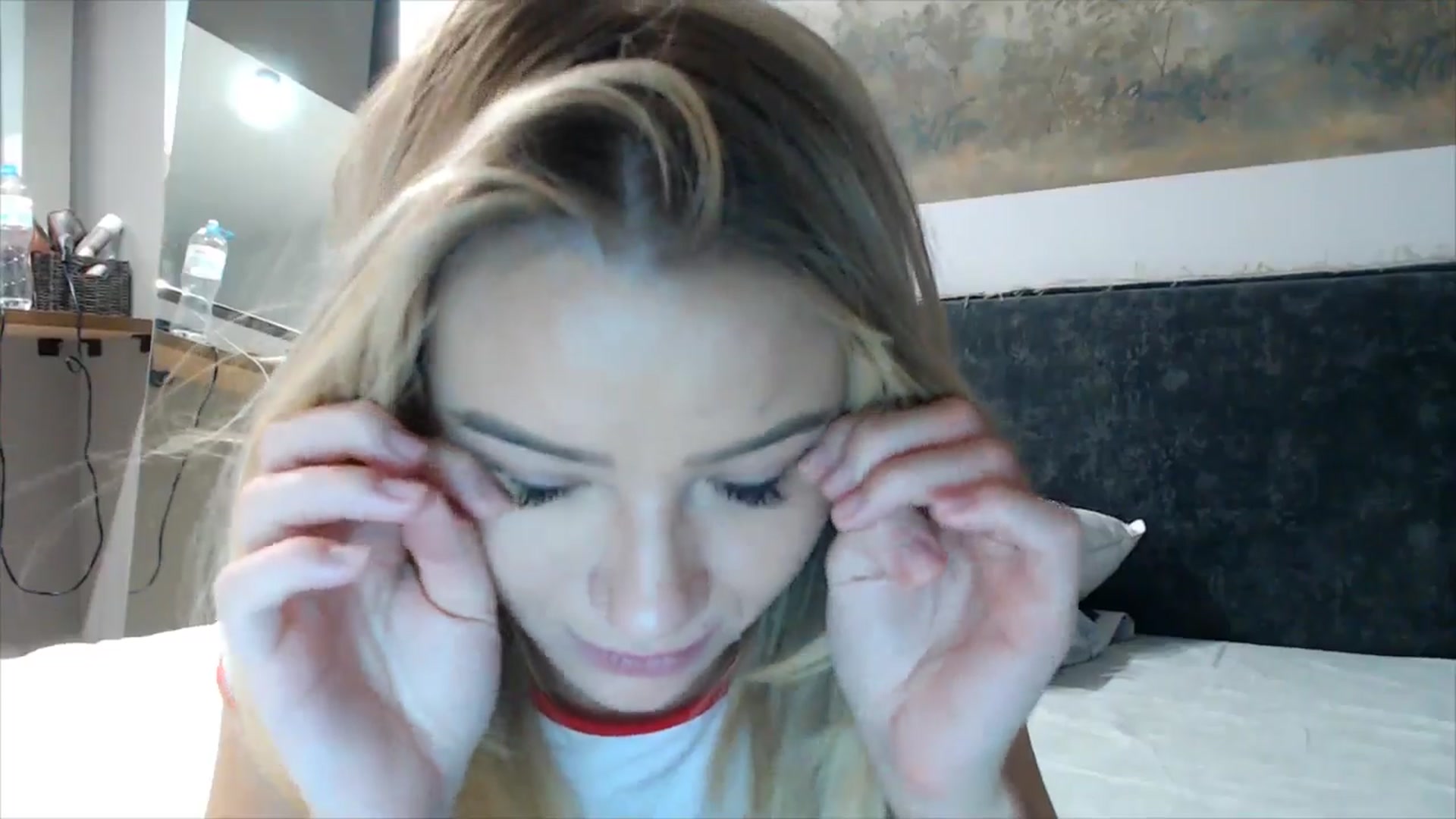 Gallery image thumbnail from fiancee's myfreecams stream on, 10/27/2025, 02:33 image 9 of 20