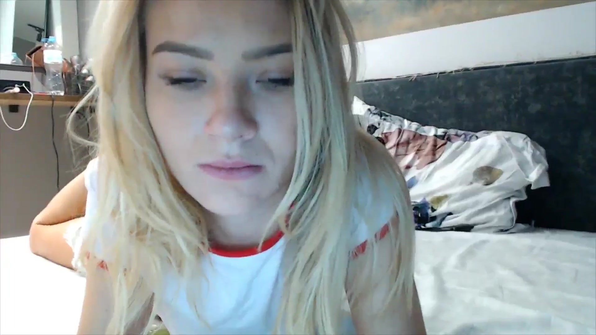 Gallery image thumbnail from fiancee's myfreecams stream on, 10/27/2025, 04:42 image 11 of 20