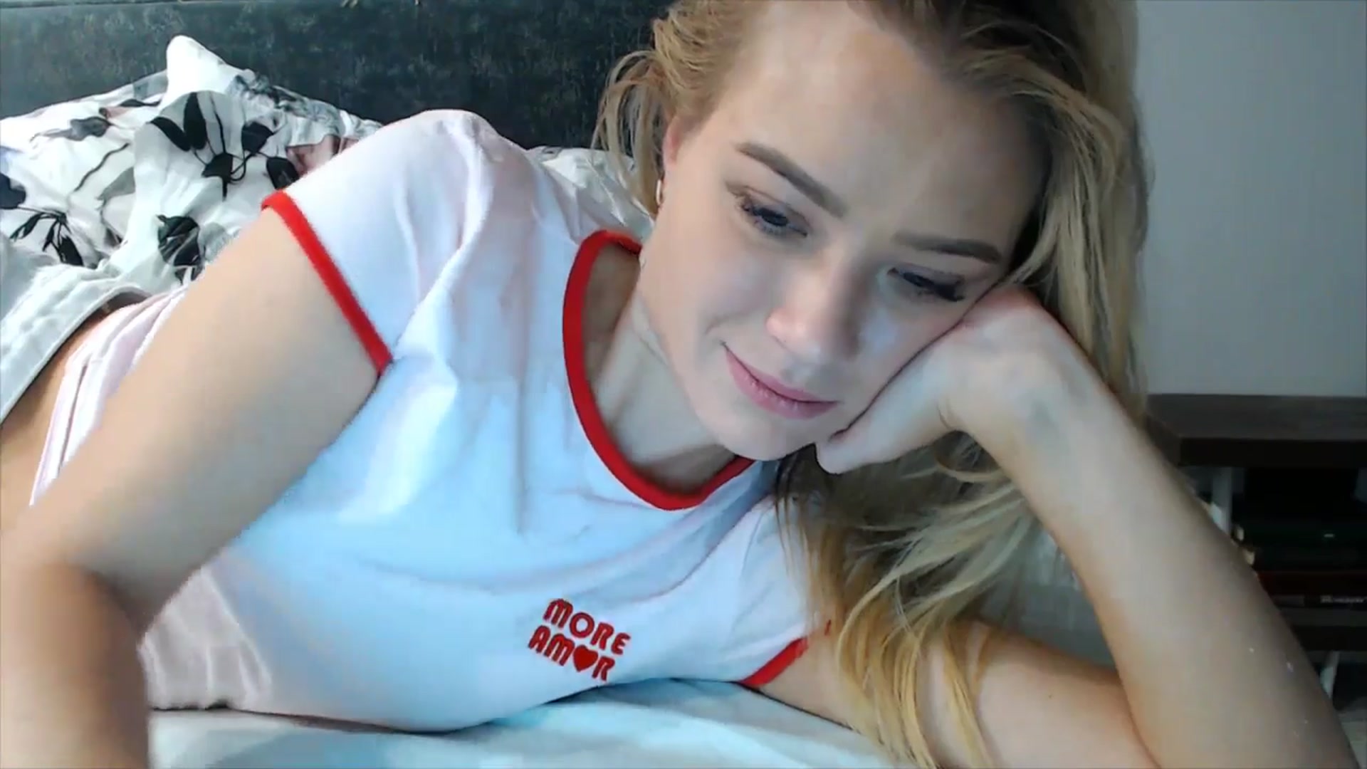 Gallery image thumbnail from fiancee's myfreecams stream on, 10/27/2025, 04:42 image 6 of 20