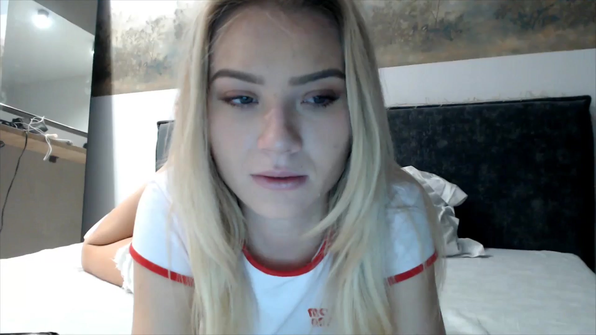 Gallery image thumbnail from fiancee's myfreecams stream on, 10/28/2025, 02:37 image 14 of 20