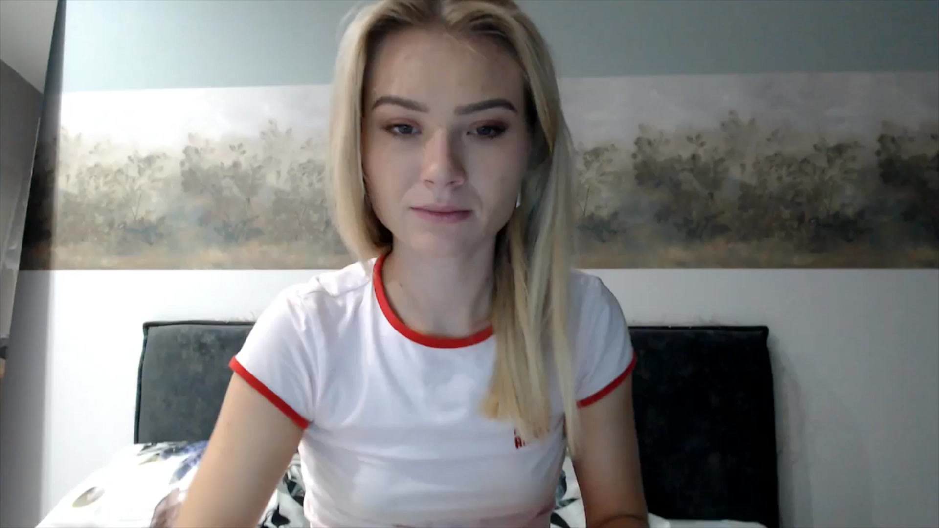 Gallery image thumbnail from fiancee's myfreecams stream on, 10/28/2025, 02:37 image 6 of 20