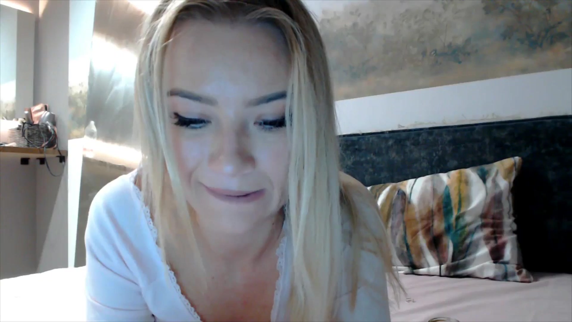 Gallery image thumbnail from fiancee's myfreecams stream on, 10/30/2025, 02:08 image 18 of 20