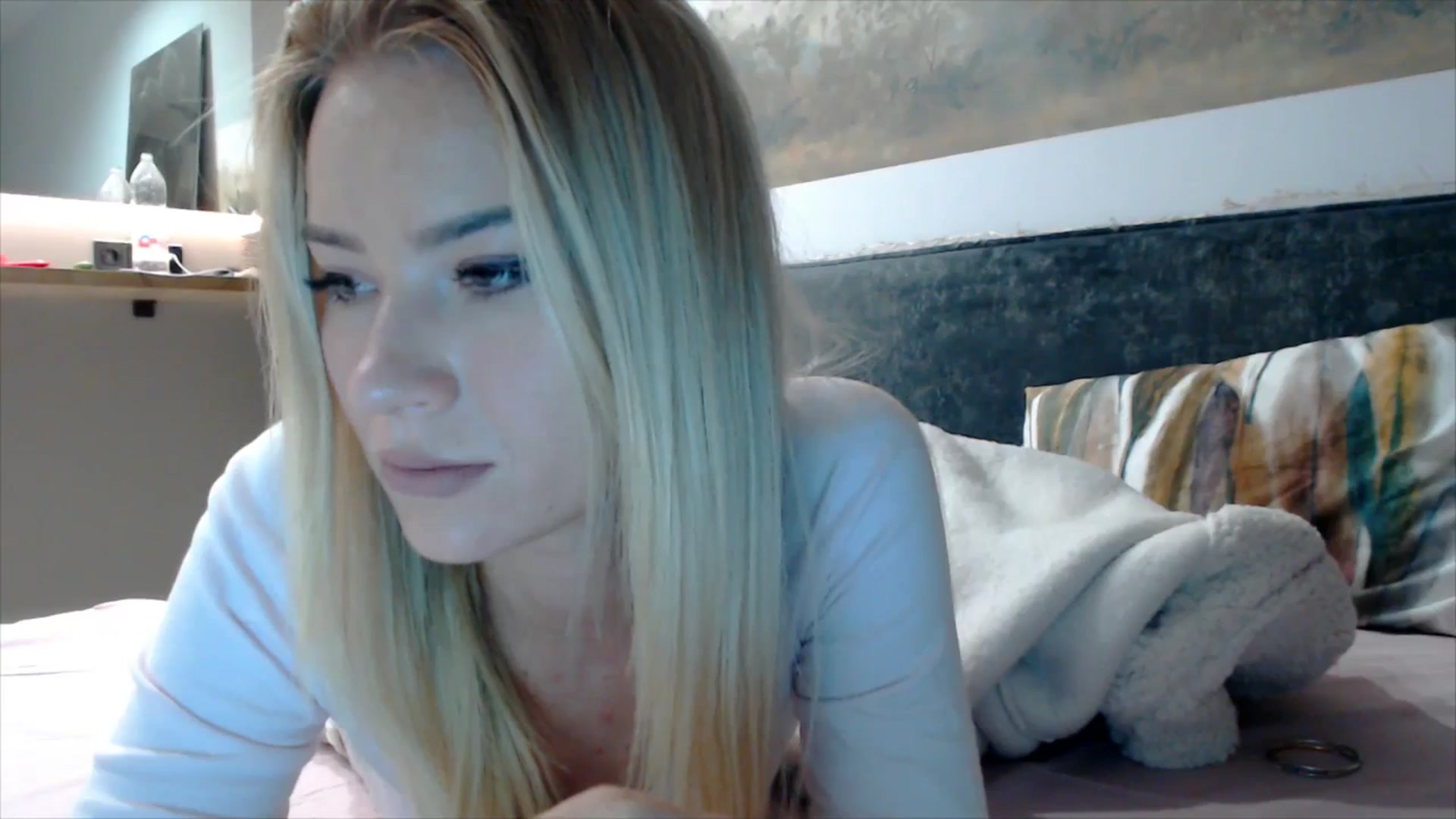 Gallery image thumbnail from fiancee's myfreecams stream on, 10/30/2025, 03:26 image 7 of 20