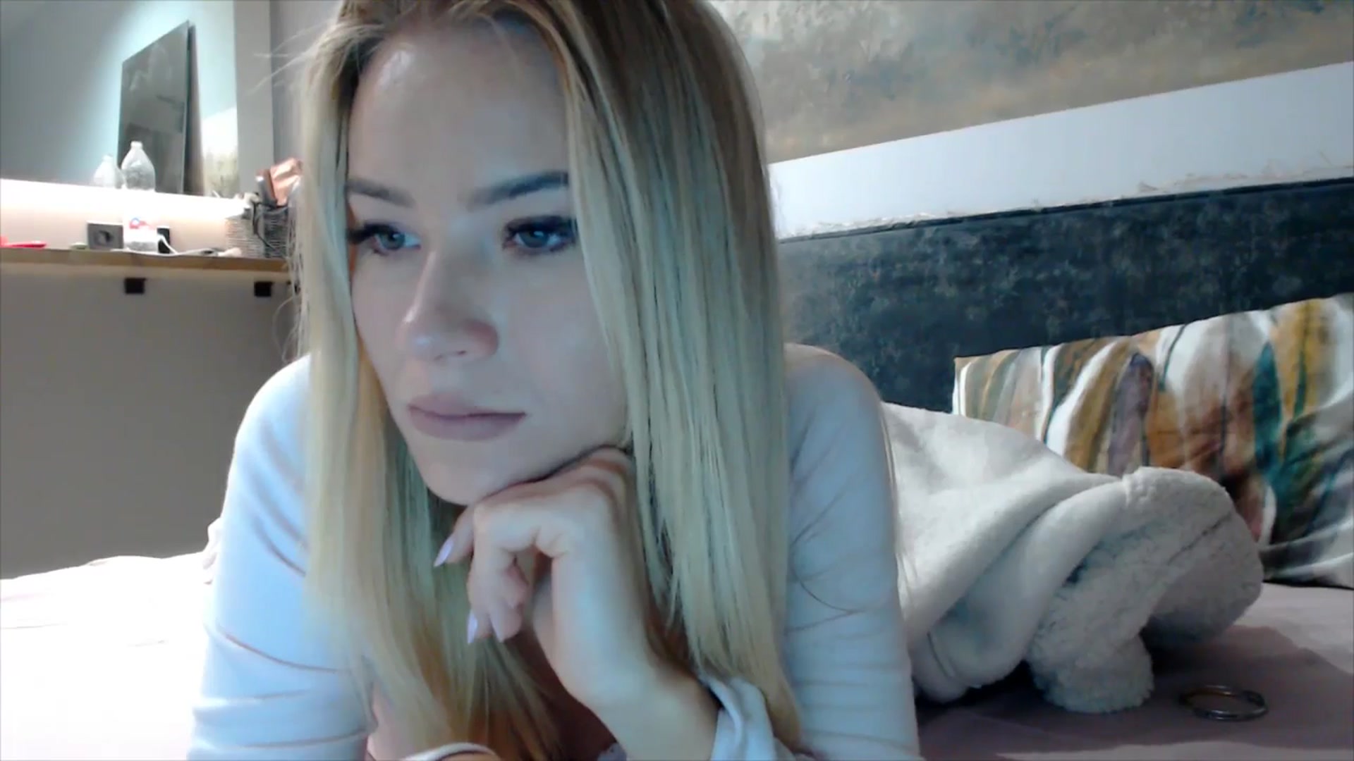 Gallery image thumbnail from fiancee's myfreecams stream on, 10/30/2025, 03:26 image 5 of 20