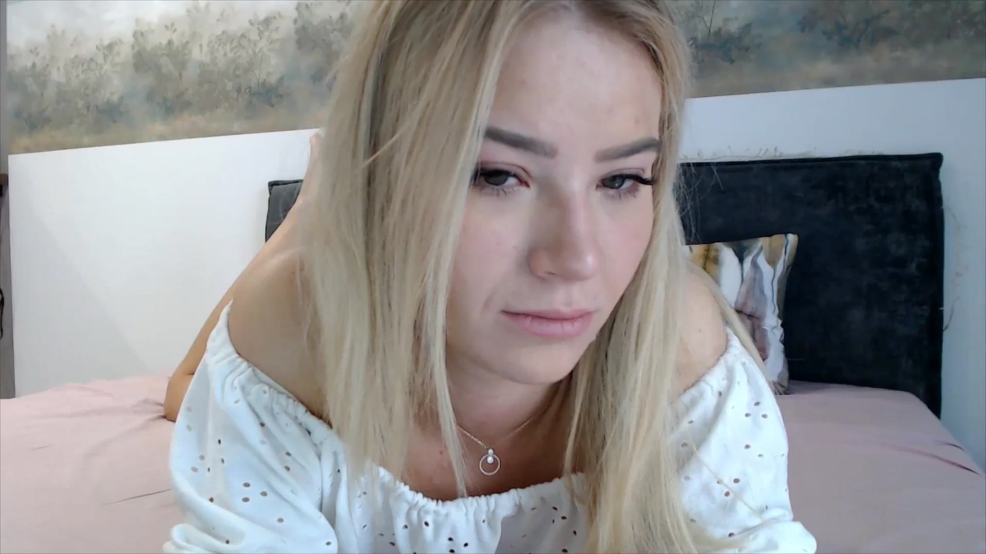 Gallery image thumbnail from fiancee's myfreecams stream on, 11/01/2025, 07:08 image 7 of 20