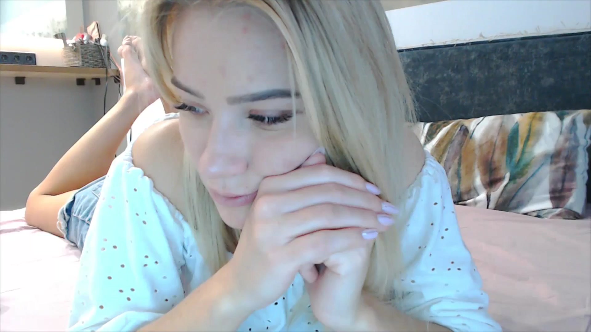 Gallery image thumbnail from fiancee's myfreecams stream on, 11/03/2025, 05:46 image 12 of 20