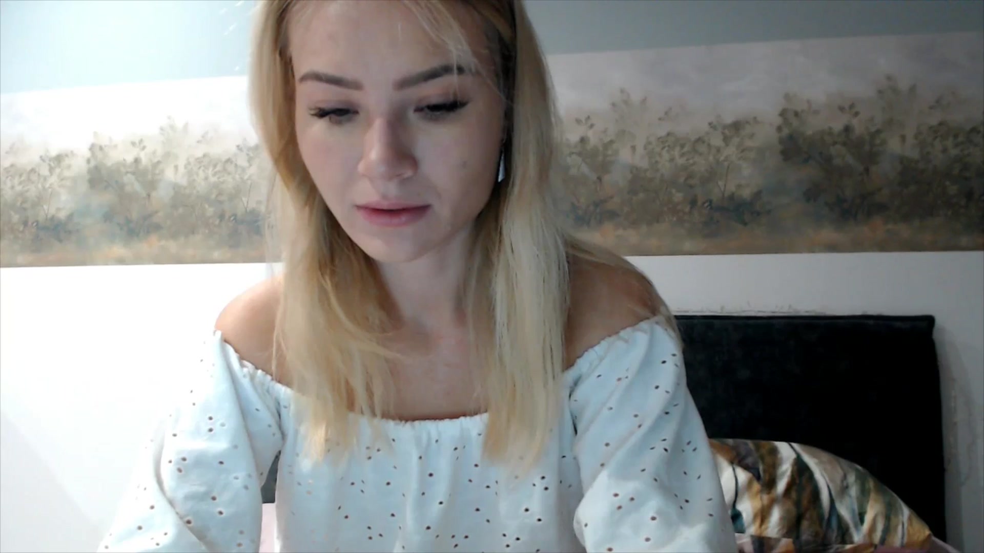 Gallery image thumbnail from fiancee's myfreecams stream on, 11/05/2025, 03:49 image 4 of 20