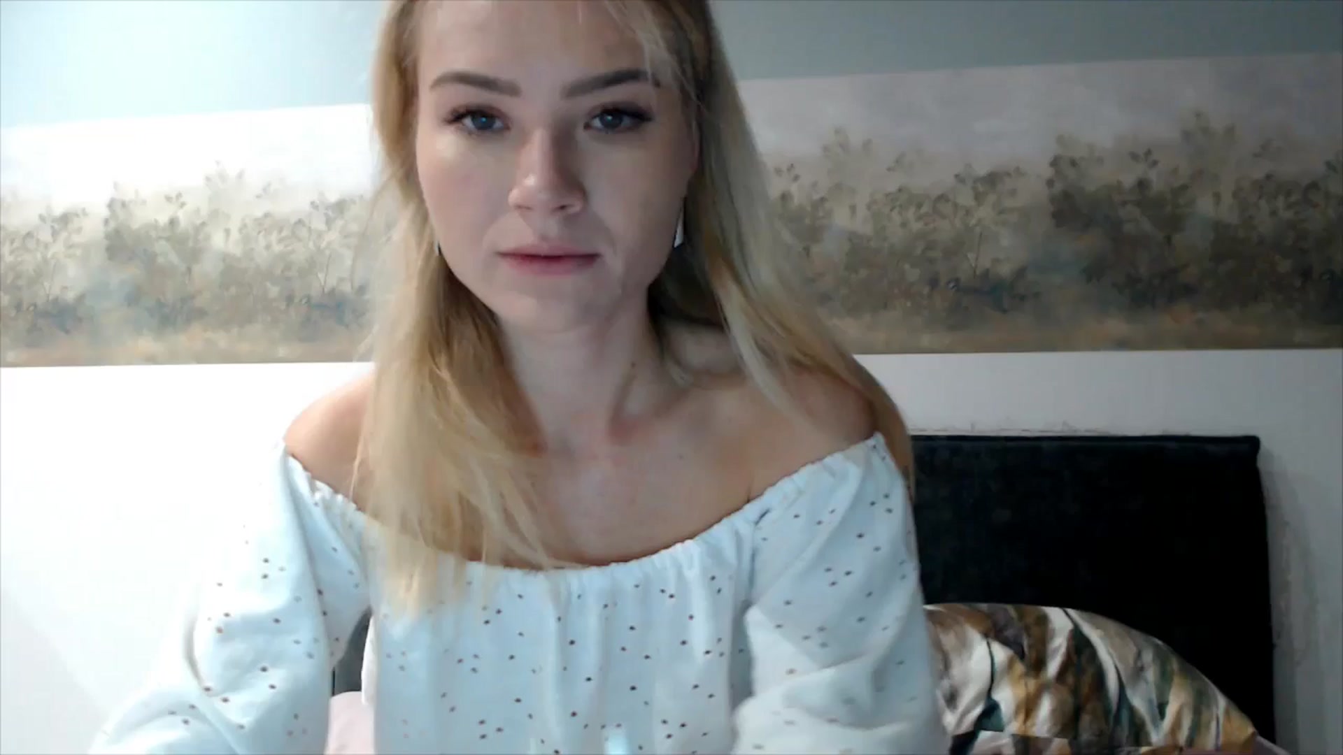 Gallery image thumbnail from fiancee's myfreecams stream on, 11/05/2025, 03:49 image 1 of 20