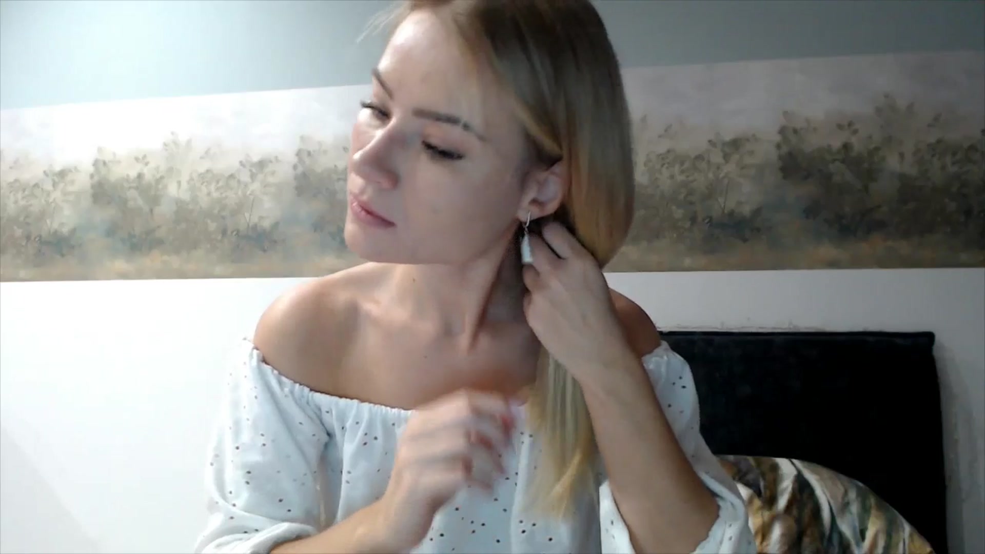 Gallery image thumbnail from fiancee's myfreecams stream on, 11/05/2025, 03:49 image 7 of 20