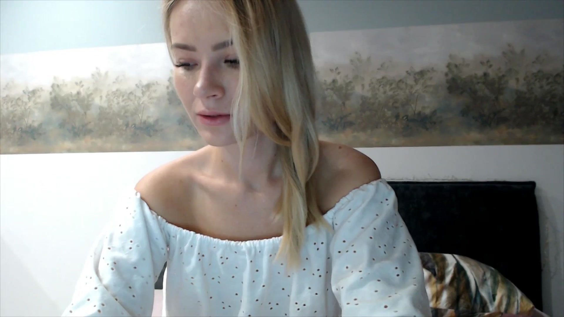 Gallery image thumbnail from fiancee's myfreecams stream on, 11/05/2025, 03:49 image 8 of 20