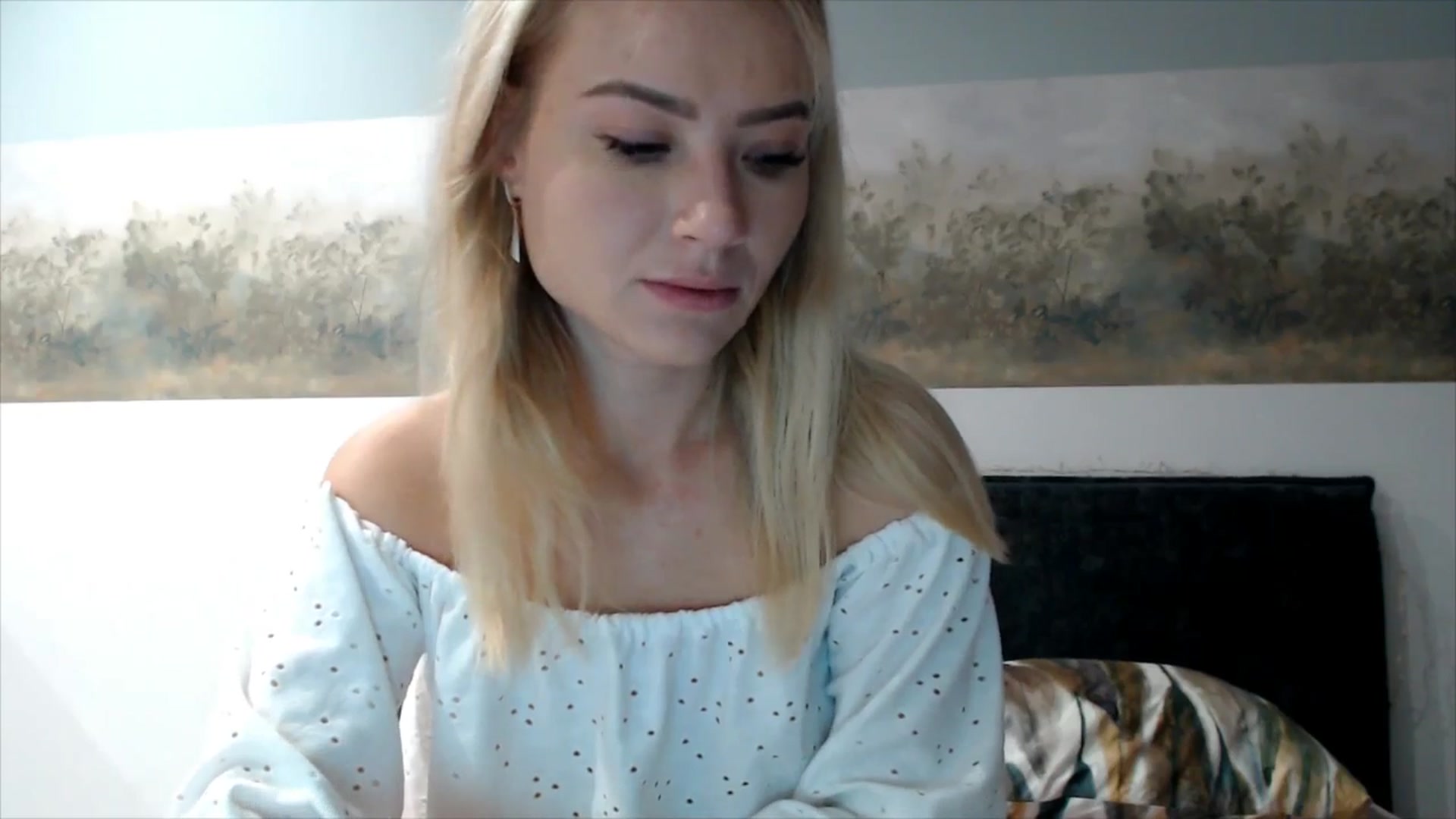 Gallery image thumbnail from fiancee's myfreecams stream on, 11/05/2025, 03:49 image 3 of 20