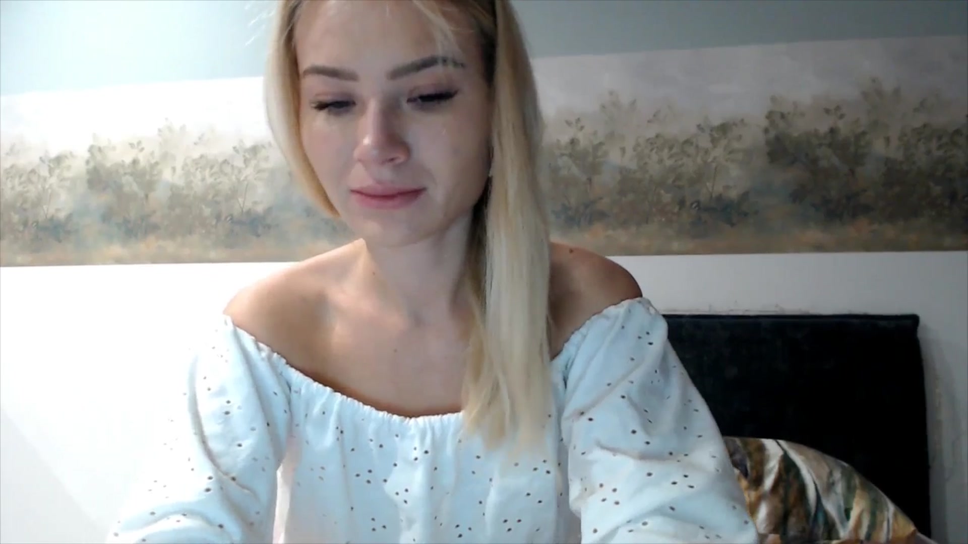 Gallery image thumbnail from fiancee's myfreecams stream on, 11/05/2025, 03:49 image 11 of 20