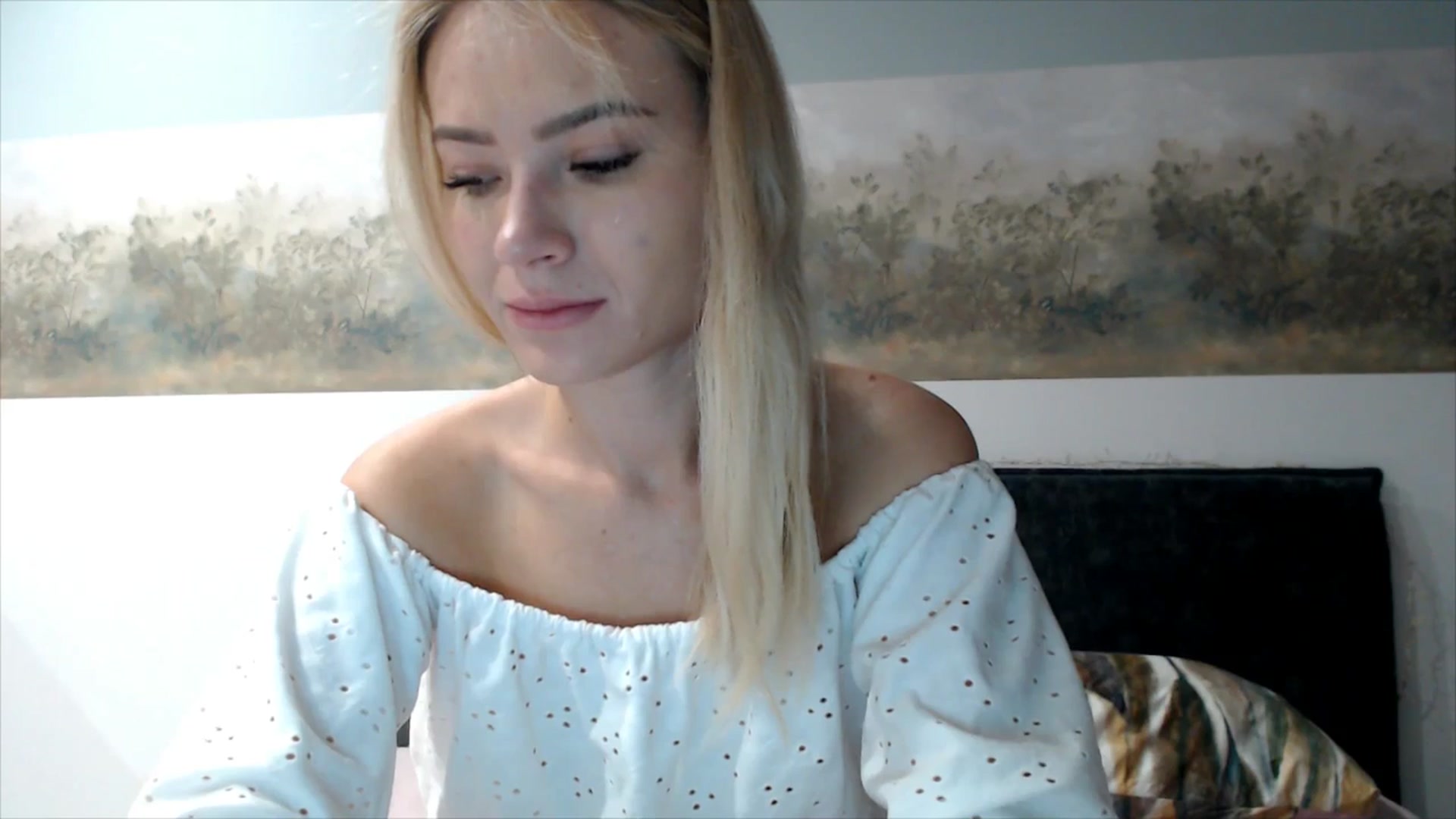 Gallery image thumbnail from fiancee's myfreecams stream on, 11/05/2025, 03:49 image 12 of 20
