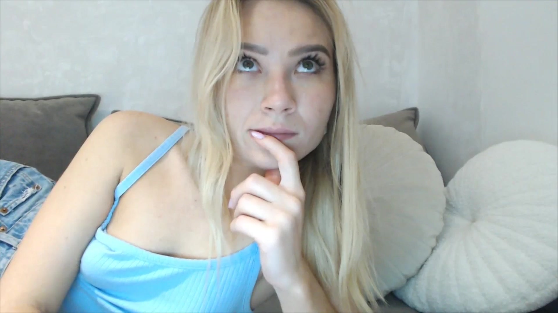 Gallery image thumbnail from fiancee's myfreecams stream on, 11/09/2025, 03:28 image 6 of 20