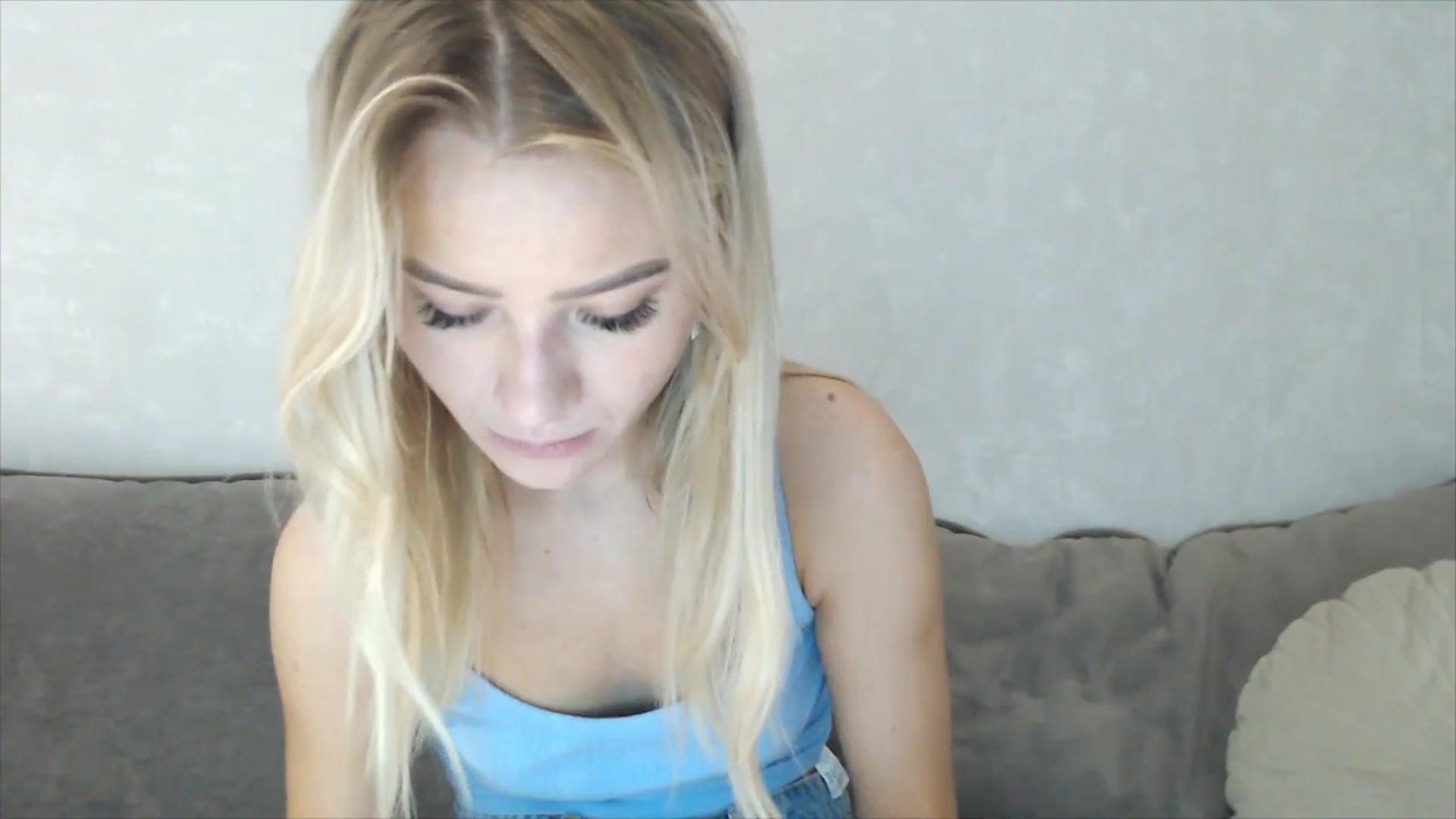 Gallery image thumbnail from fiancee's myfreecams stream on, 11/09/2025, 05:03 image 6 of 20