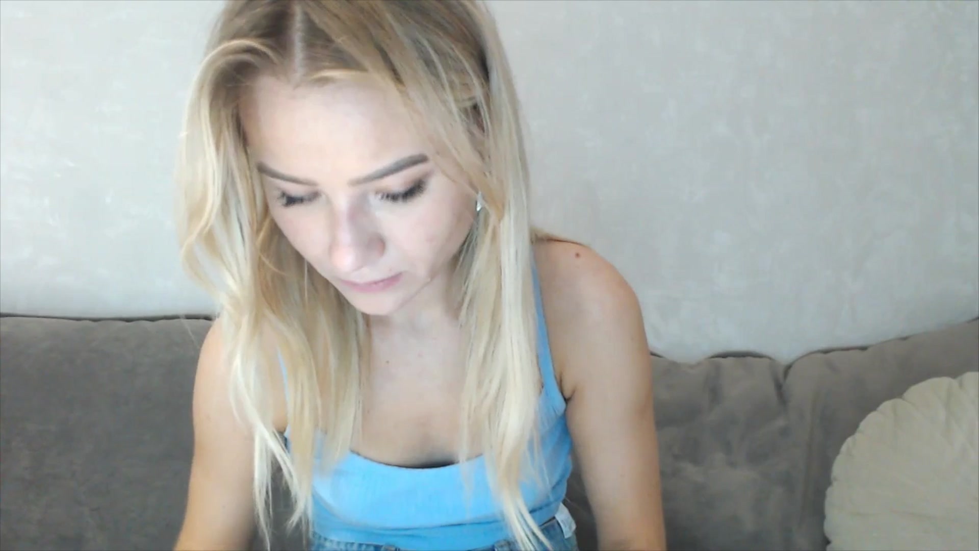 Gallery image thumbnail from fiancee's myfreecams stream on, 11/09/2025, 05:03 image 4 of 20