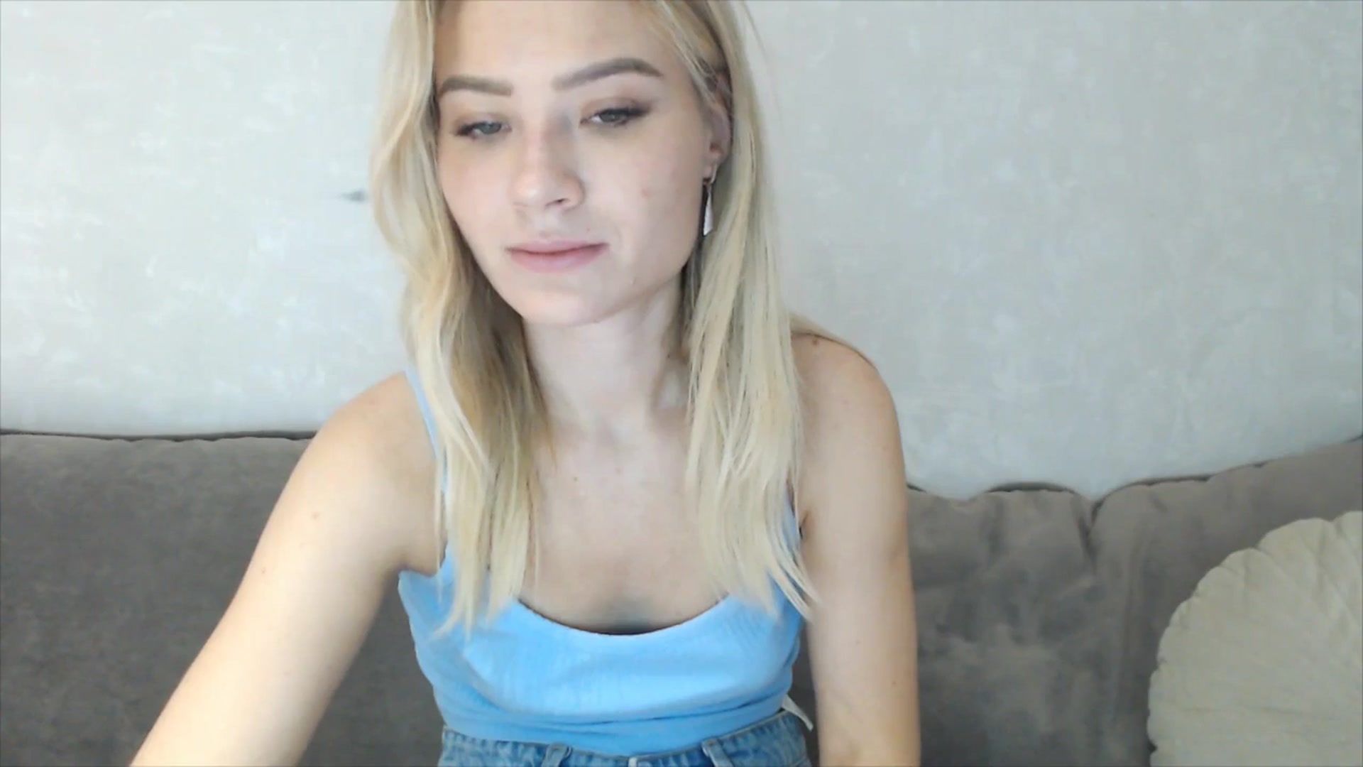 Gallery image thumbnail from fiancee's myfreecams stream on, 11/09/2025, 05:03 image 9 of 20