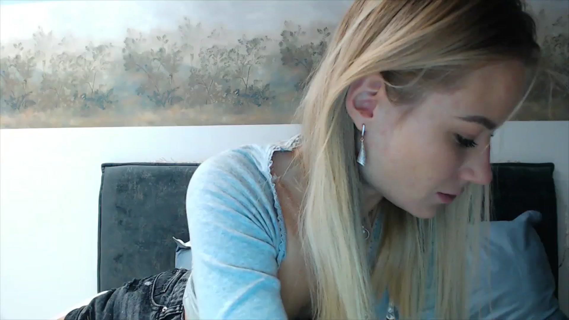 Gallery image thumbnail from fiancee's myfreecams stream on, 11/14/2025, 03:51 image 1 of 20