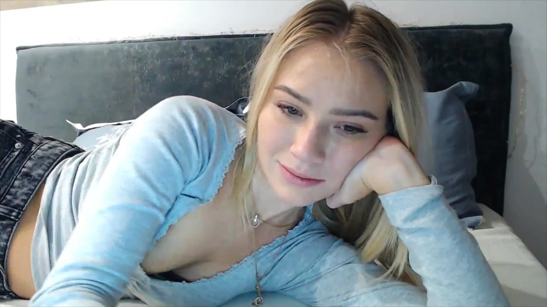 Gallery image thumbnail from fiancee's myfreecams stream on, 11/14/2025, 03:51 image 13 of 20