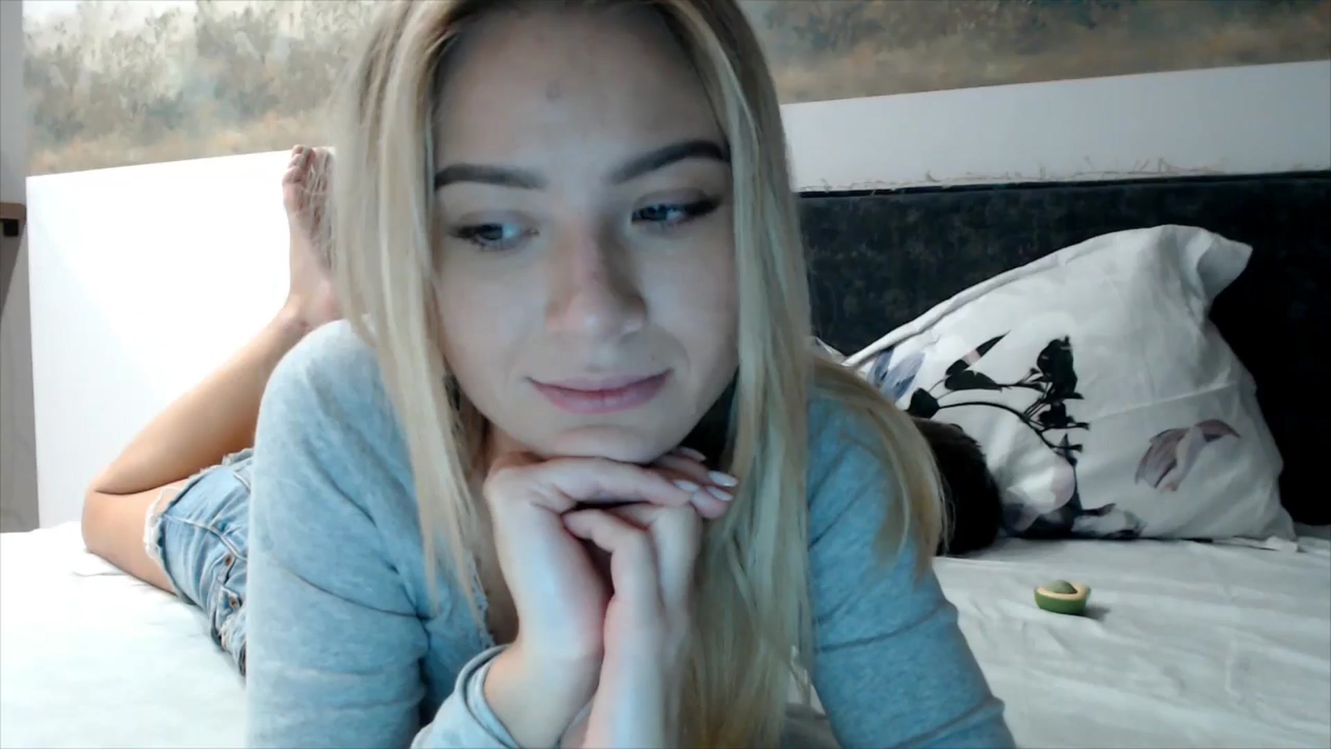 Gallery image thumbnail from fiancee's myfreecams stream on, 11/21/2025, 04:12 image 10 of 20
