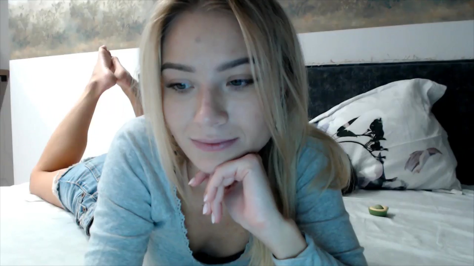 Gallery image thumbnail from fiancee's myfreecams stream on, 11/21/2025, 04:12 image 9 of 20