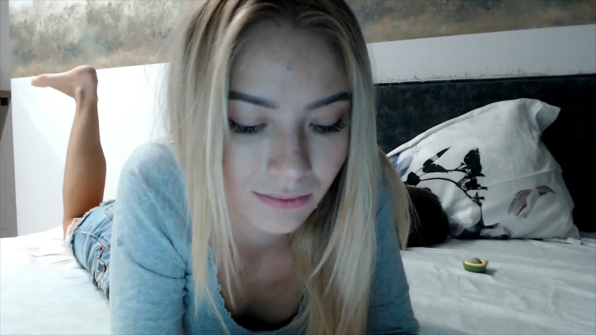 Gallery image thumbnail from fiancee's myfreecams stream on, 11/21/2025, 04:12 image 13 of 20