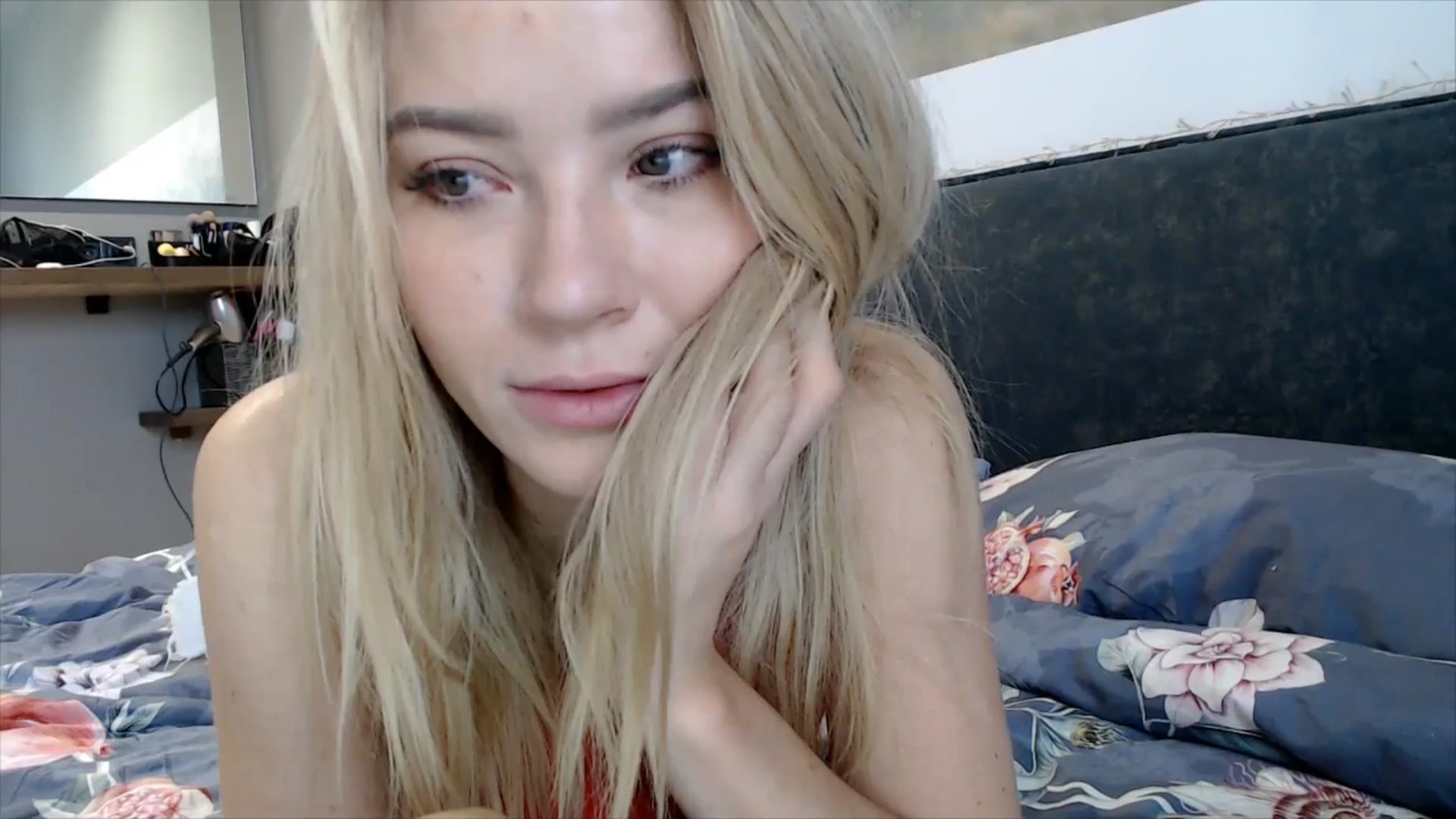 Gallery image thumbnail from fiancee's myfreecams stream on, 11/26/2025, 06:24 image 16 of 20