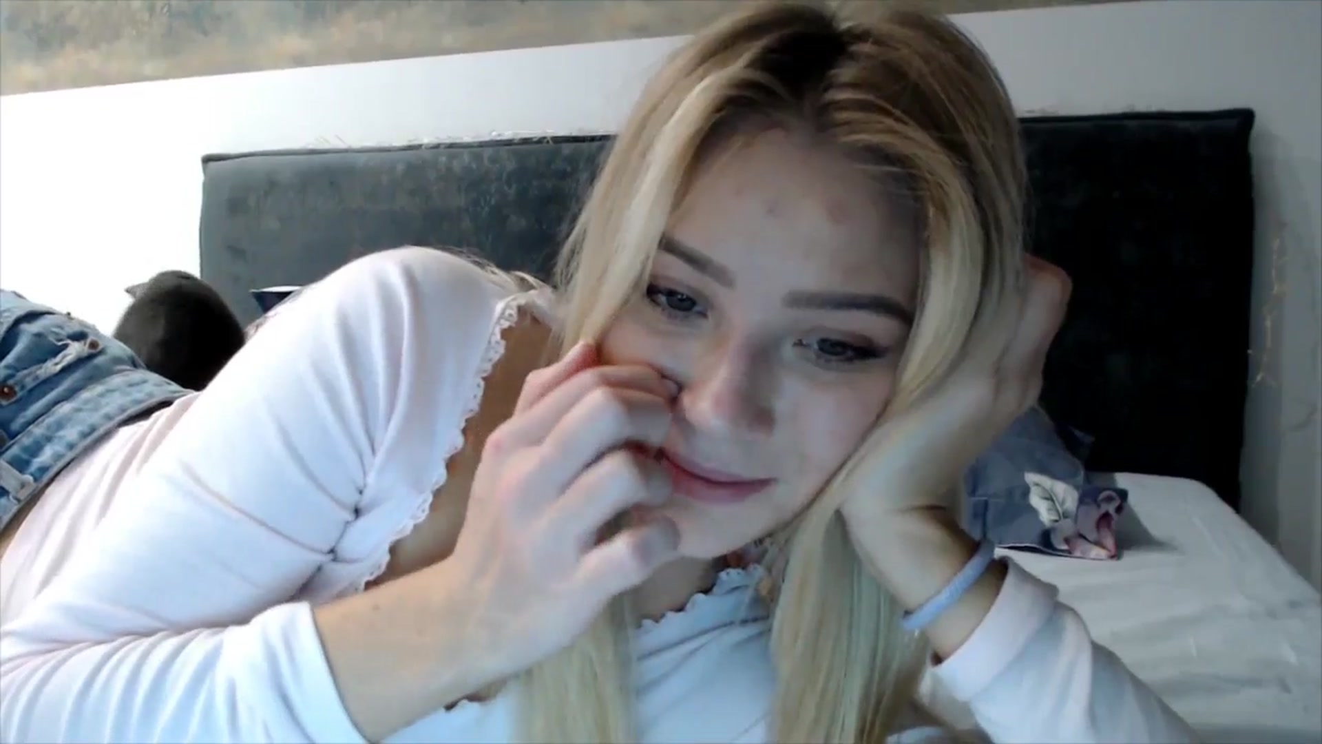 Gallery image thumbnail from fiancee's myfreecams stream on, 11/27/2025, 03:31 image 20 of 20