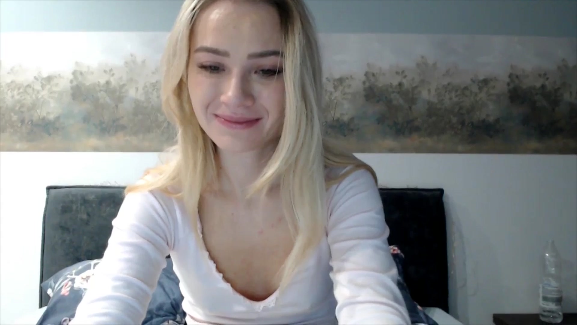 Gallery image thumbnail from fiancee's myfreecams stream on, 12/01/2025, 05:55 image 11 of 20