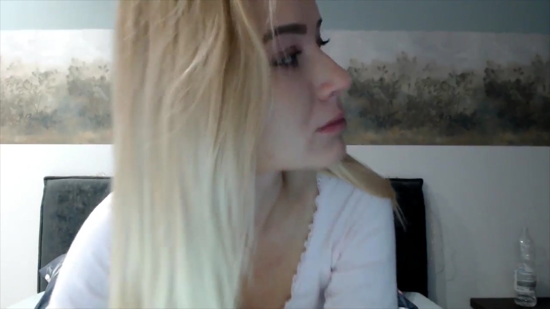 Gallery image thumbnail from fiancee's myfreecams stream on, 12/01/2025, 05:55 image 17 of 20